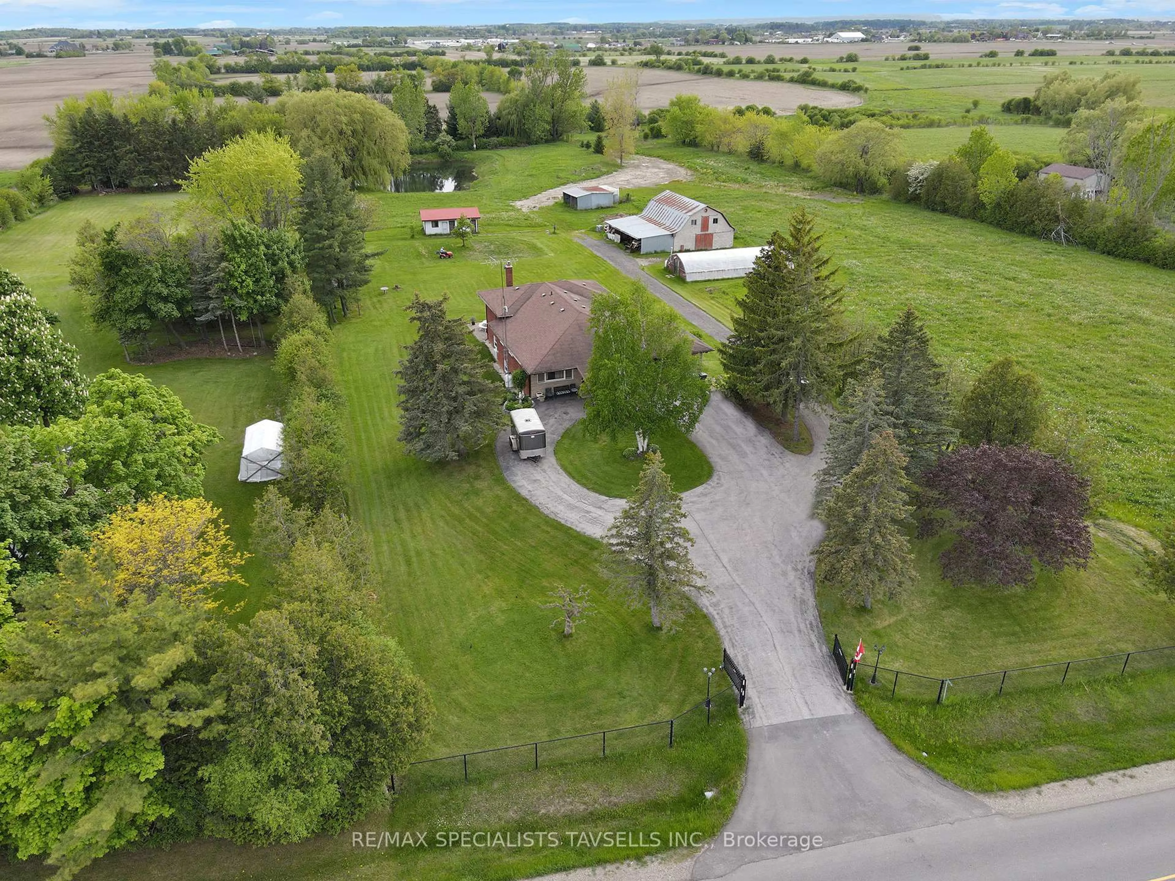 A pic from outside/outdoor area/front of a property/back of a property/a pic from drone, unknown for 13724 Innis Lake Rd, Caledon Ontario L7C 2Y6