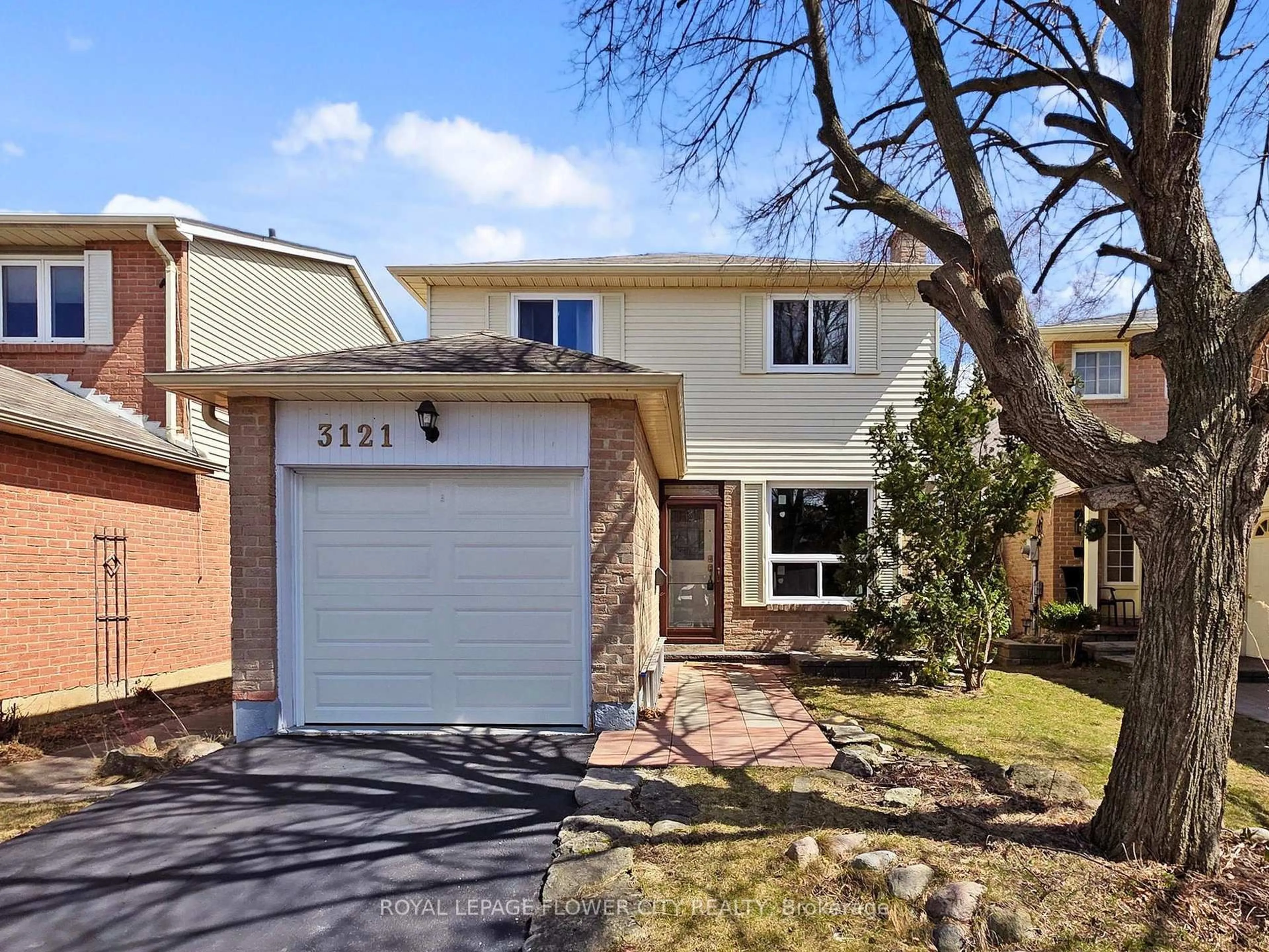 Home with brick exterior material, street for 3121 Keynes Cres, Mississauga Ontario L5N 2Z9