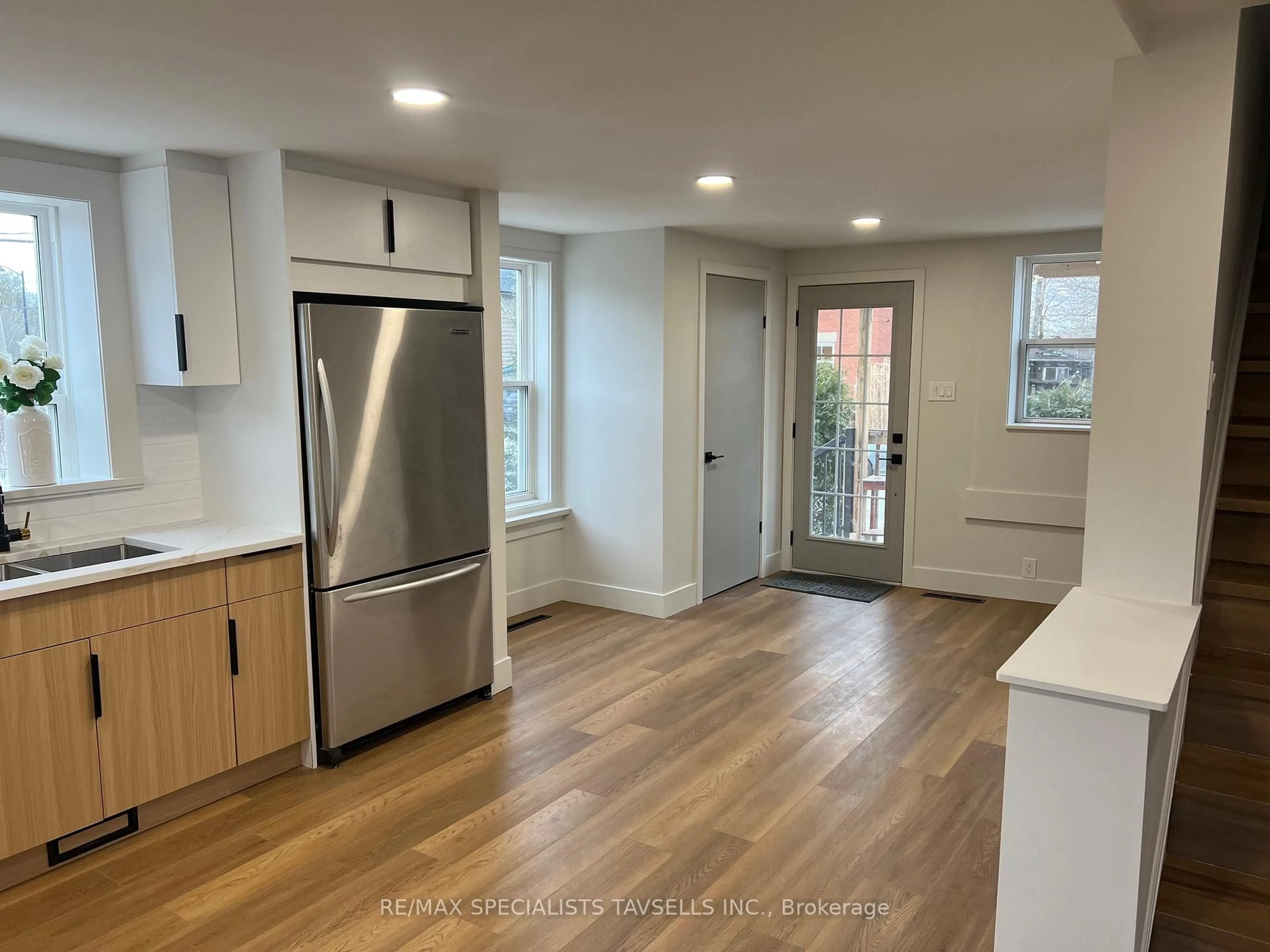 Open concept kitchen, unknown for 19774 Main St, Caledon Ontario L7K 0C5