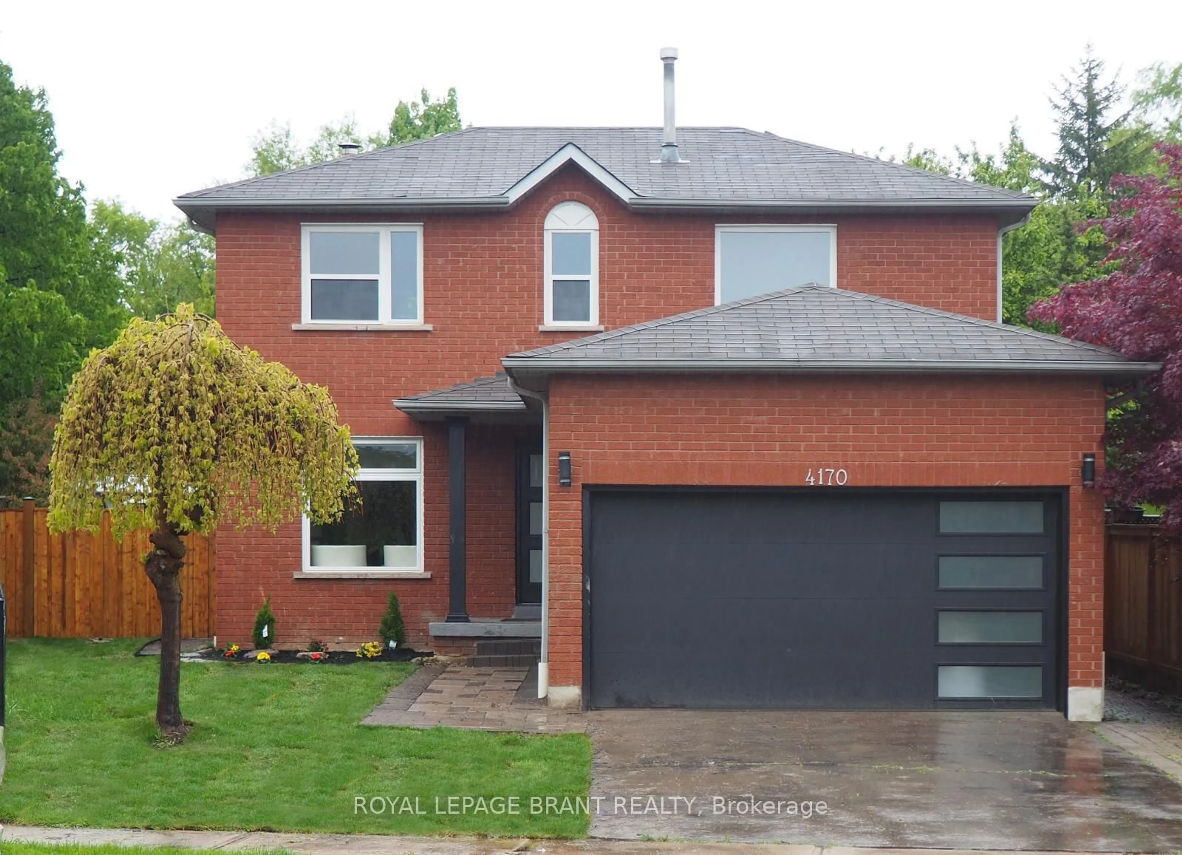 Home with brick exterior material, street for 4170 Credit Pointe Dr, Mississauga Ontario L5M 3K1