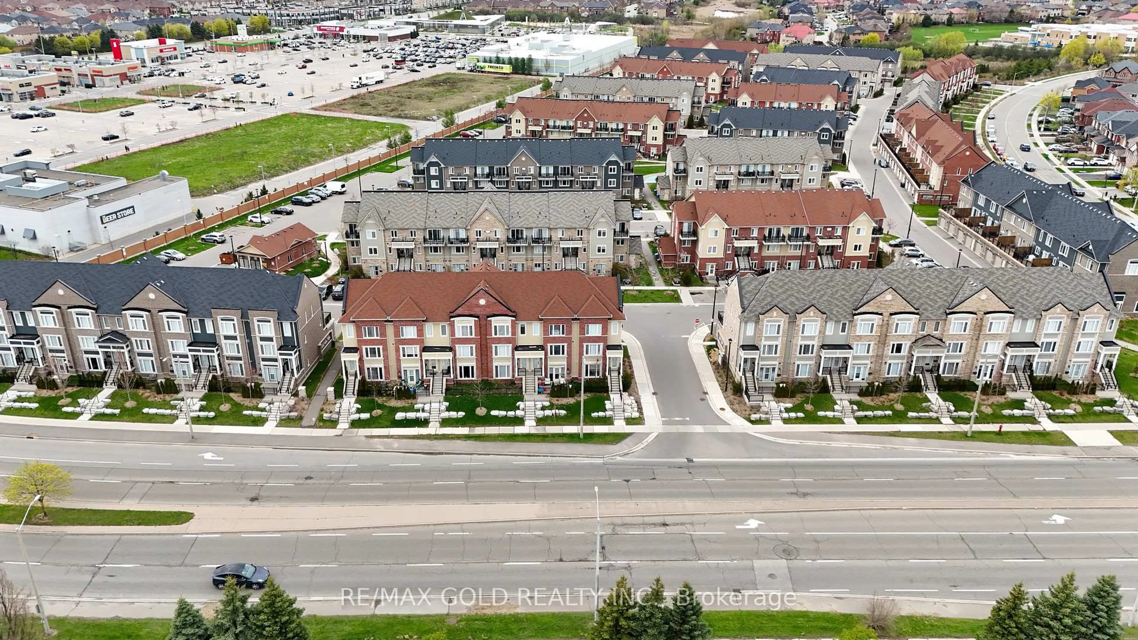 A pic from outside/outdoor area/front of a property/back of a property/a pic from drone, street for 250 Sunny Meadow Blvd #68, Brampton Ontario L6R 3Y6