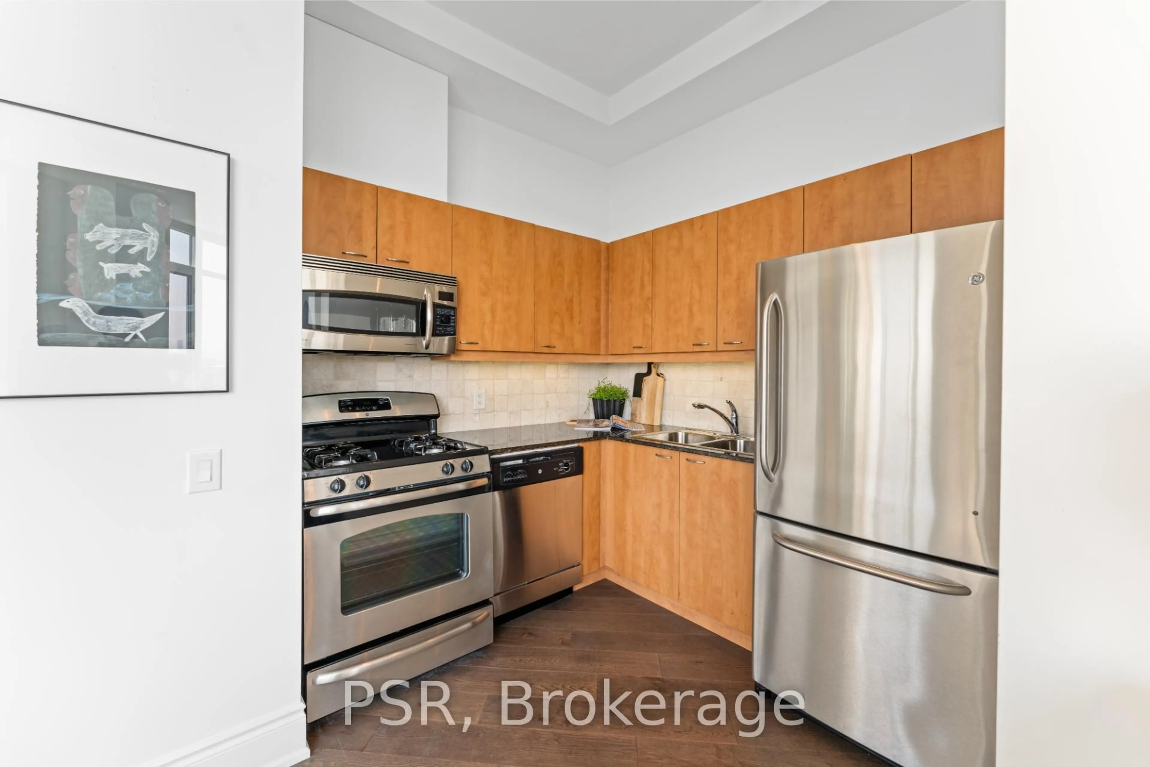 Standard kitchen, unknown for 437 Roncesvalles Ave #702, Toronto Ontario M6R 3B9