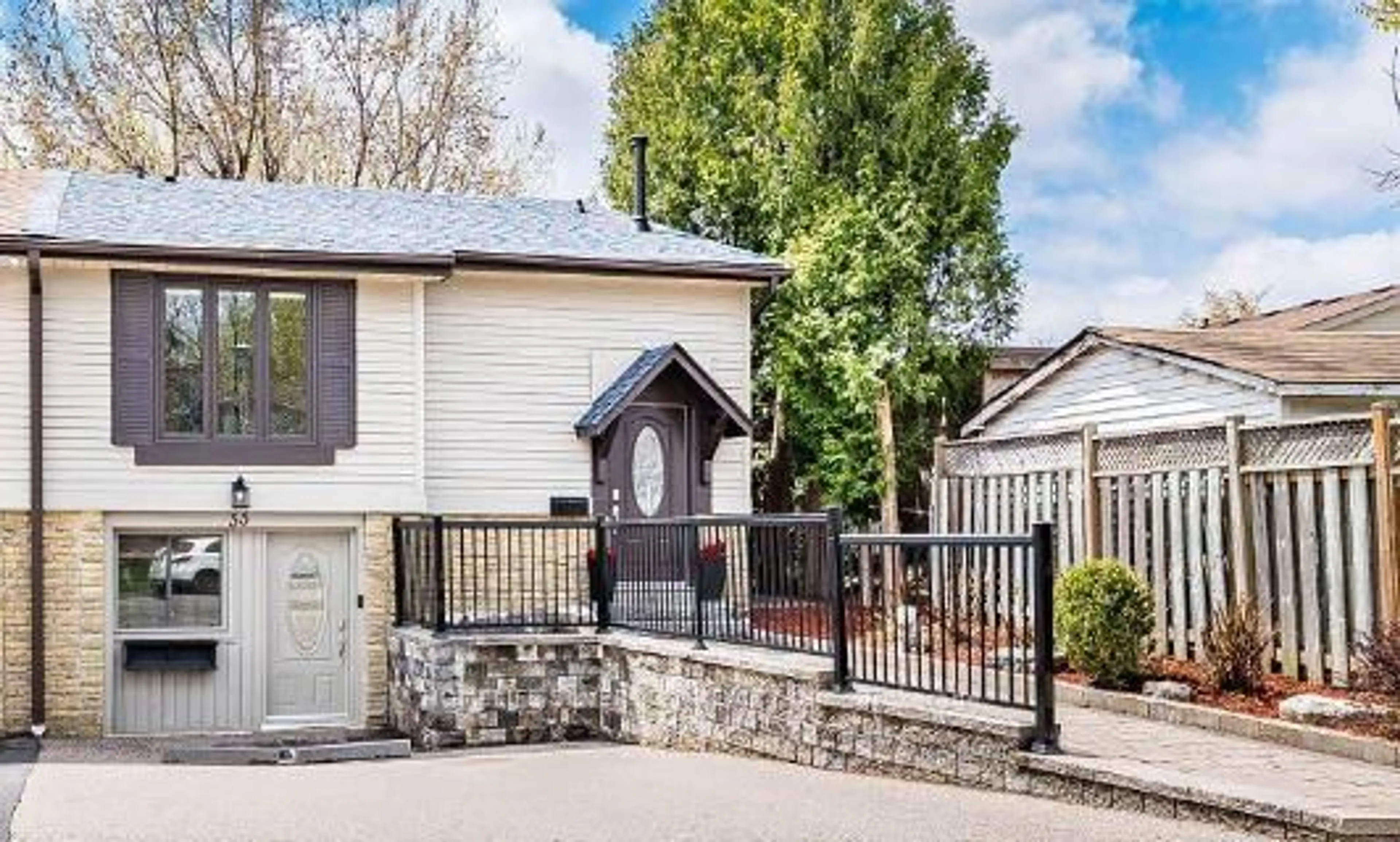 A pic from outside/outdoor area/front of a property/back of a property/a pic from drone, street for 53 Charters Rd, Brampton Ontario L6V 2S7