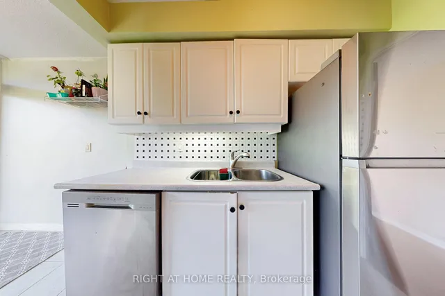 Additional property image - 1333 Bloor St Unit 103