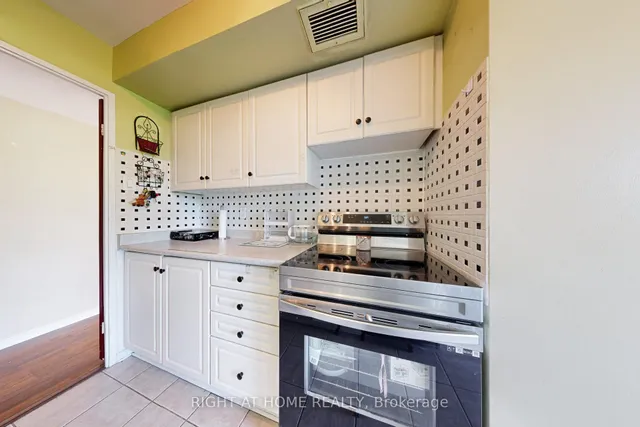 Additional property image - 1333 Bloor St Unit 103