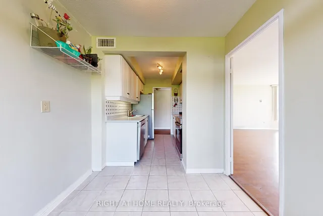 Additional property image - 1333 Bloor St Unit 103