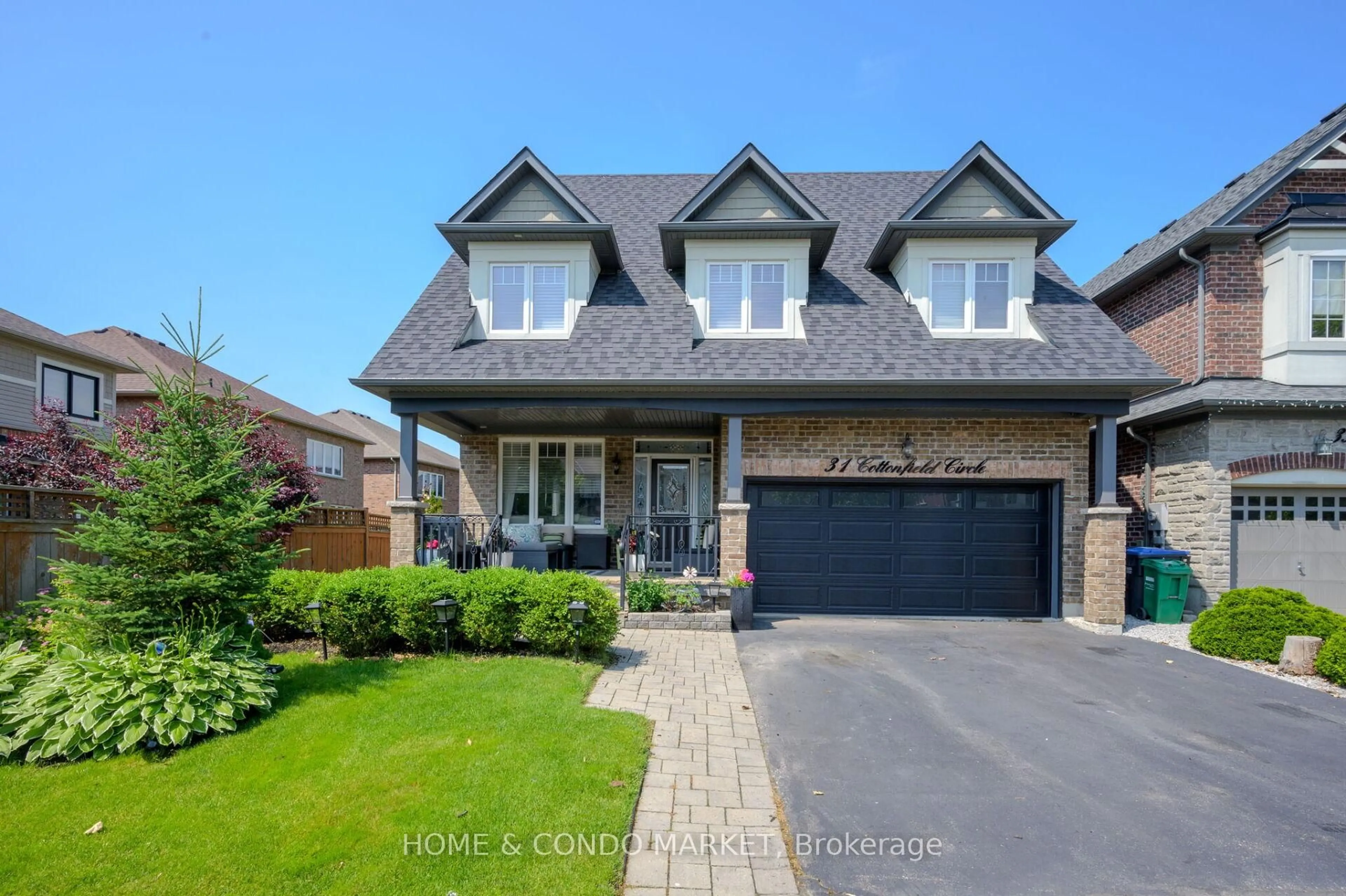 Home with brick exterior material, street for 31 Cottonfield Circ, Caledon Ontario L7C 3M9