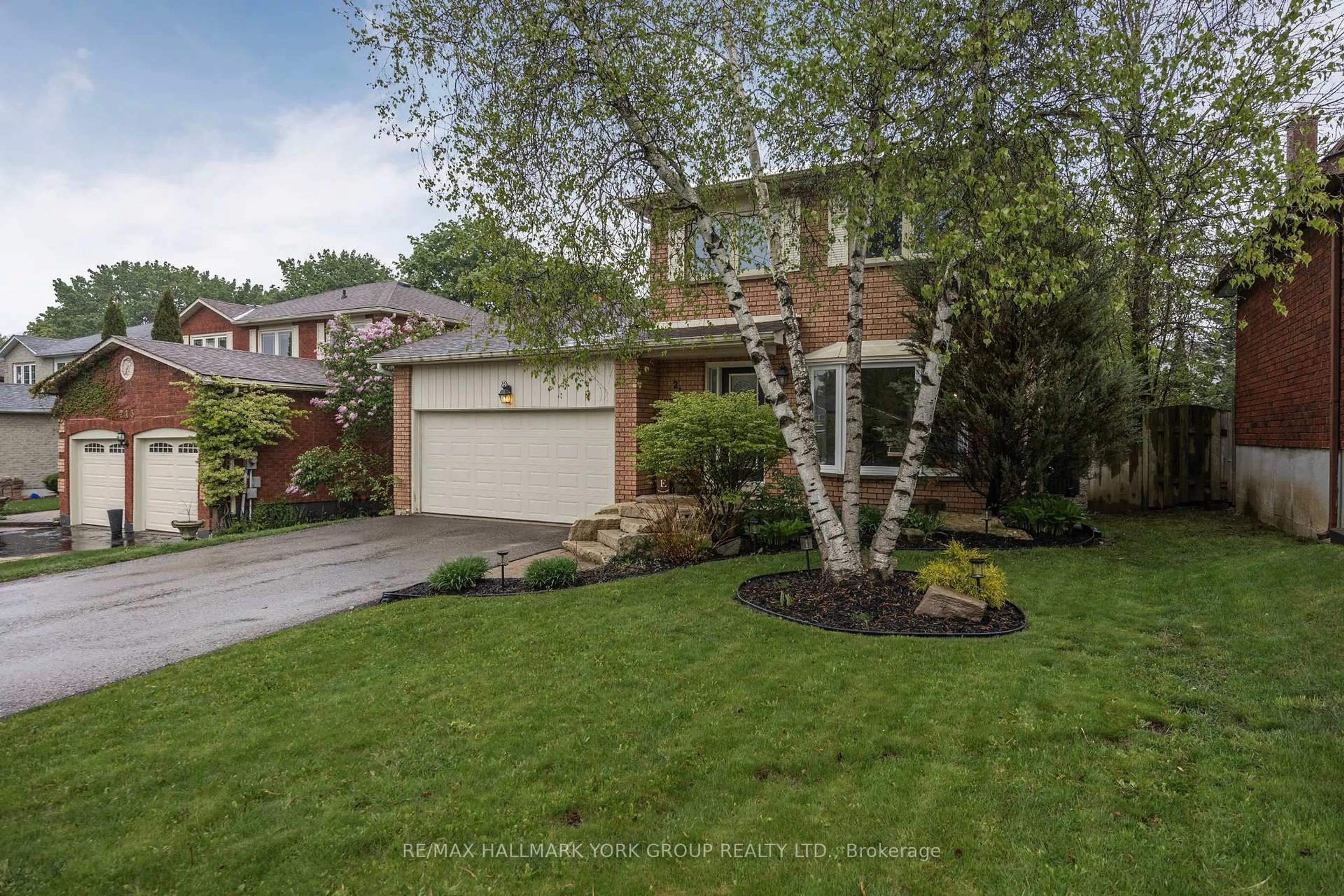 Unknown for 215 Beechfield Cres, Orangeville Ontario L9W 4N2