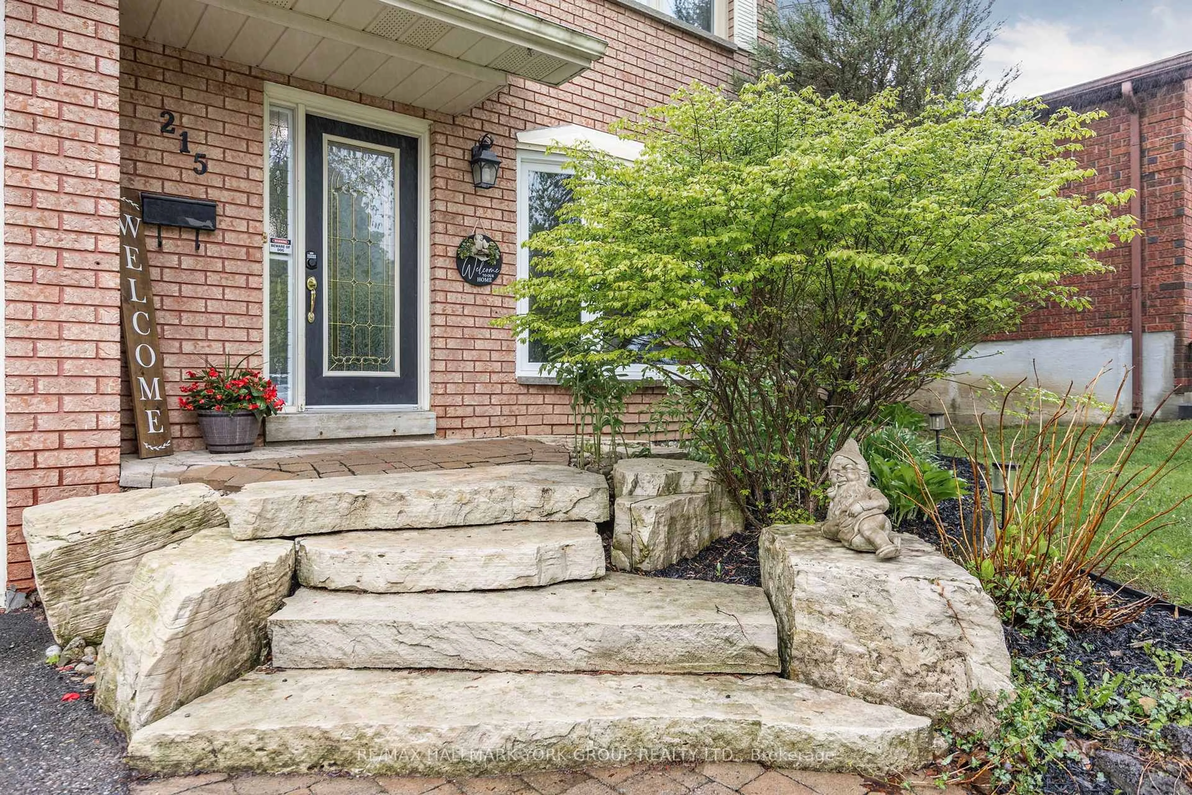 Unknown for 215 Beechfield Cres, Orangeville Ontario L9W 4N2