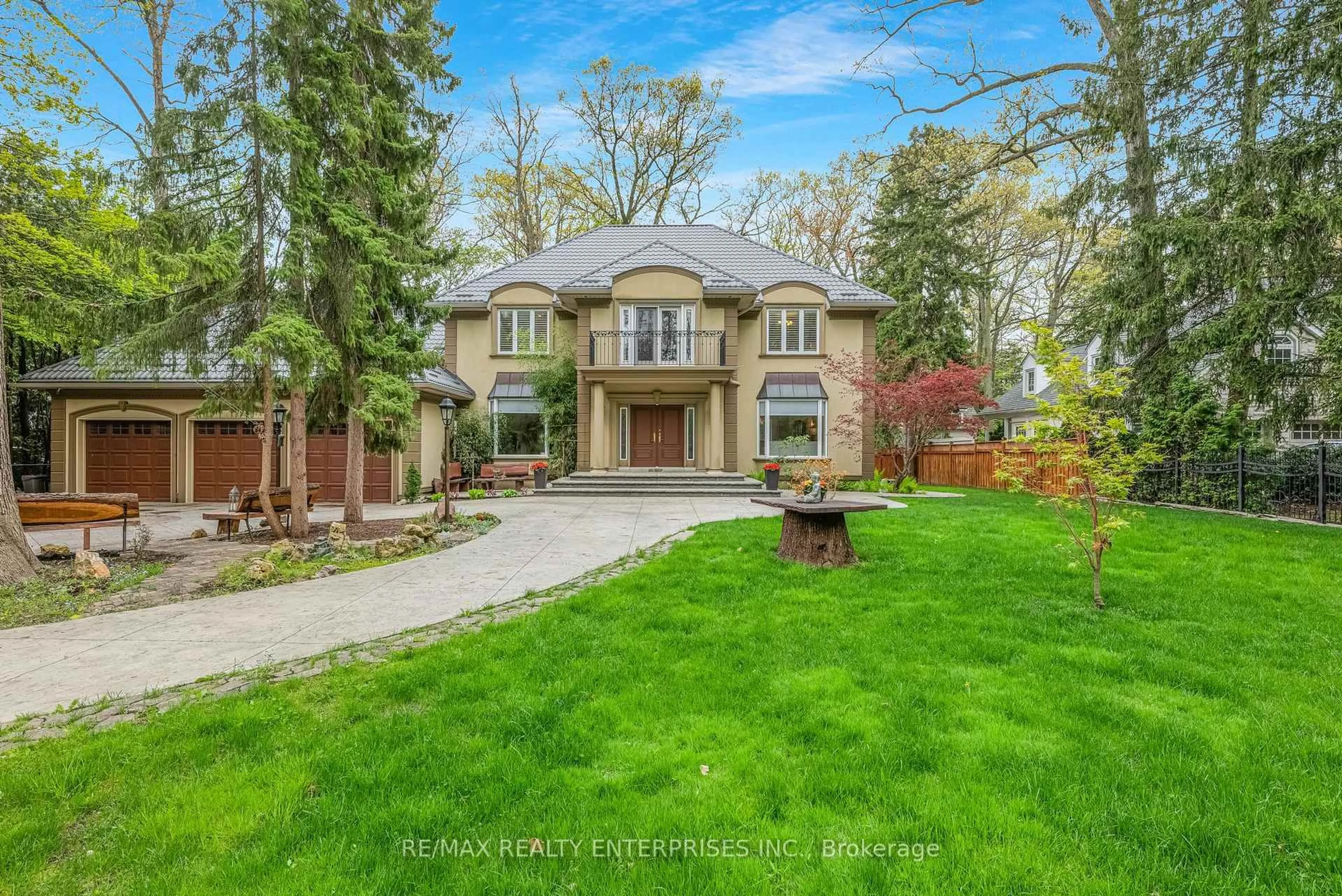 Home with brick exterior material, street for 2162 Parker Dr, Mississauga Ontario L5B 1W2