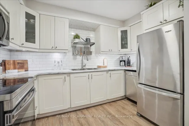 Additional property image - 680 Regency Crt Unit 113