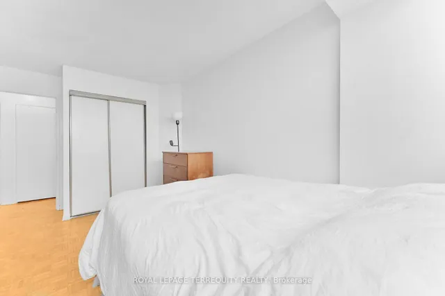 Additional property image - 8 Lisa St Unit 1702