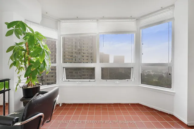 Additional property image - 8 Lisa St Unit 1702
