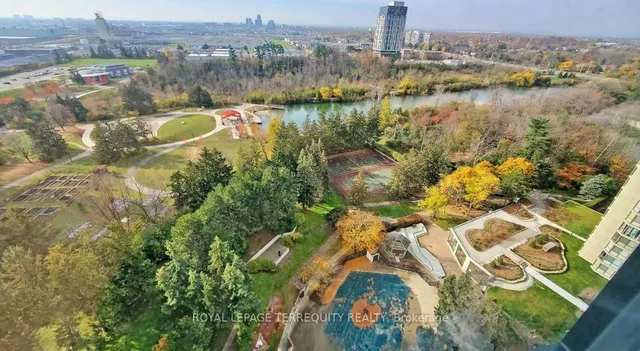 Additional property image - 8 Lisa St Unit 1702