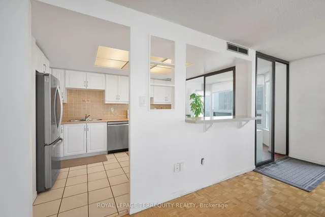 Additional property image - 8 Lisa St Unit 1702