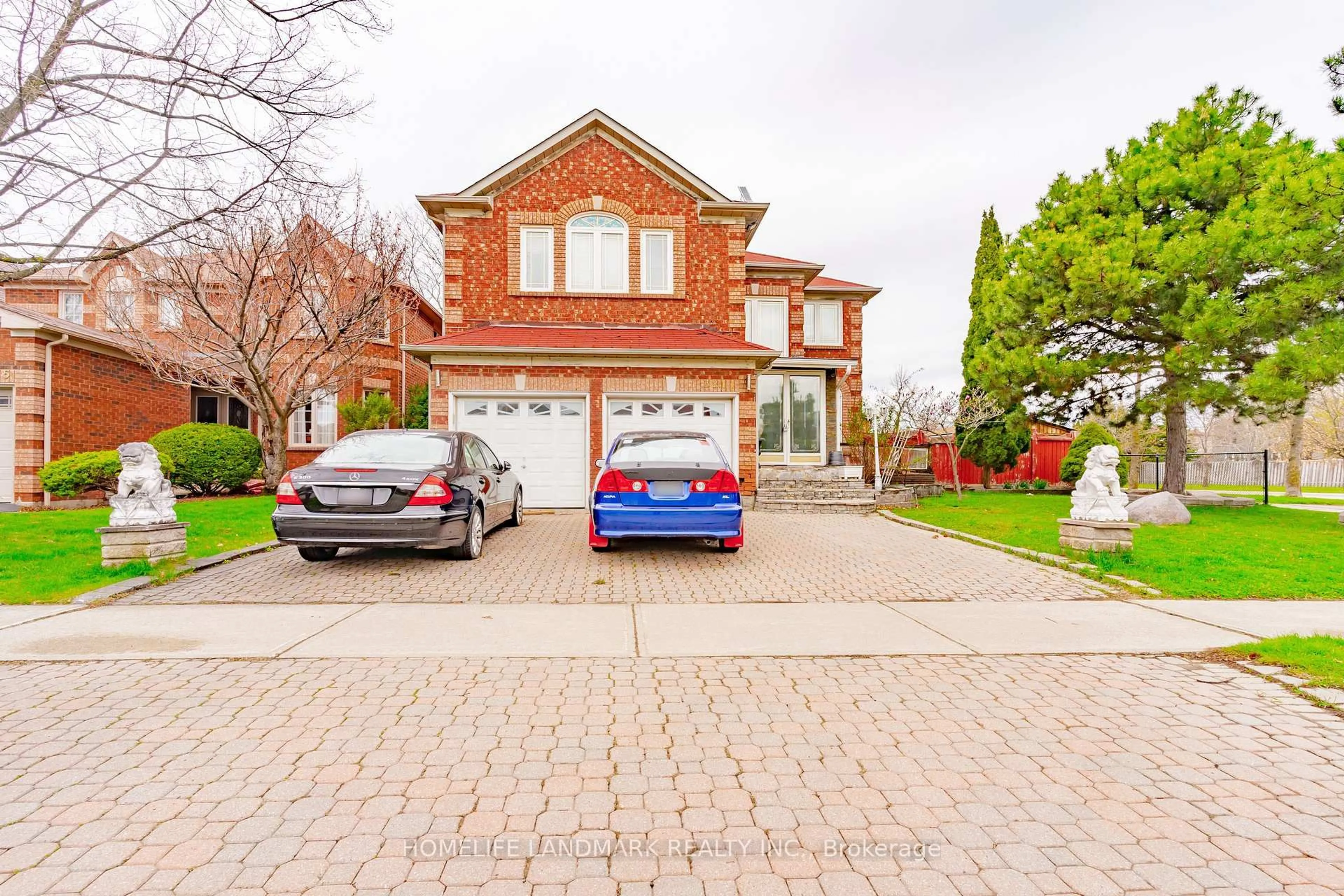 Home with brick exterior material, street for 3211 Bloomfield Dr, Mississauga Ontario L5N 6V2
