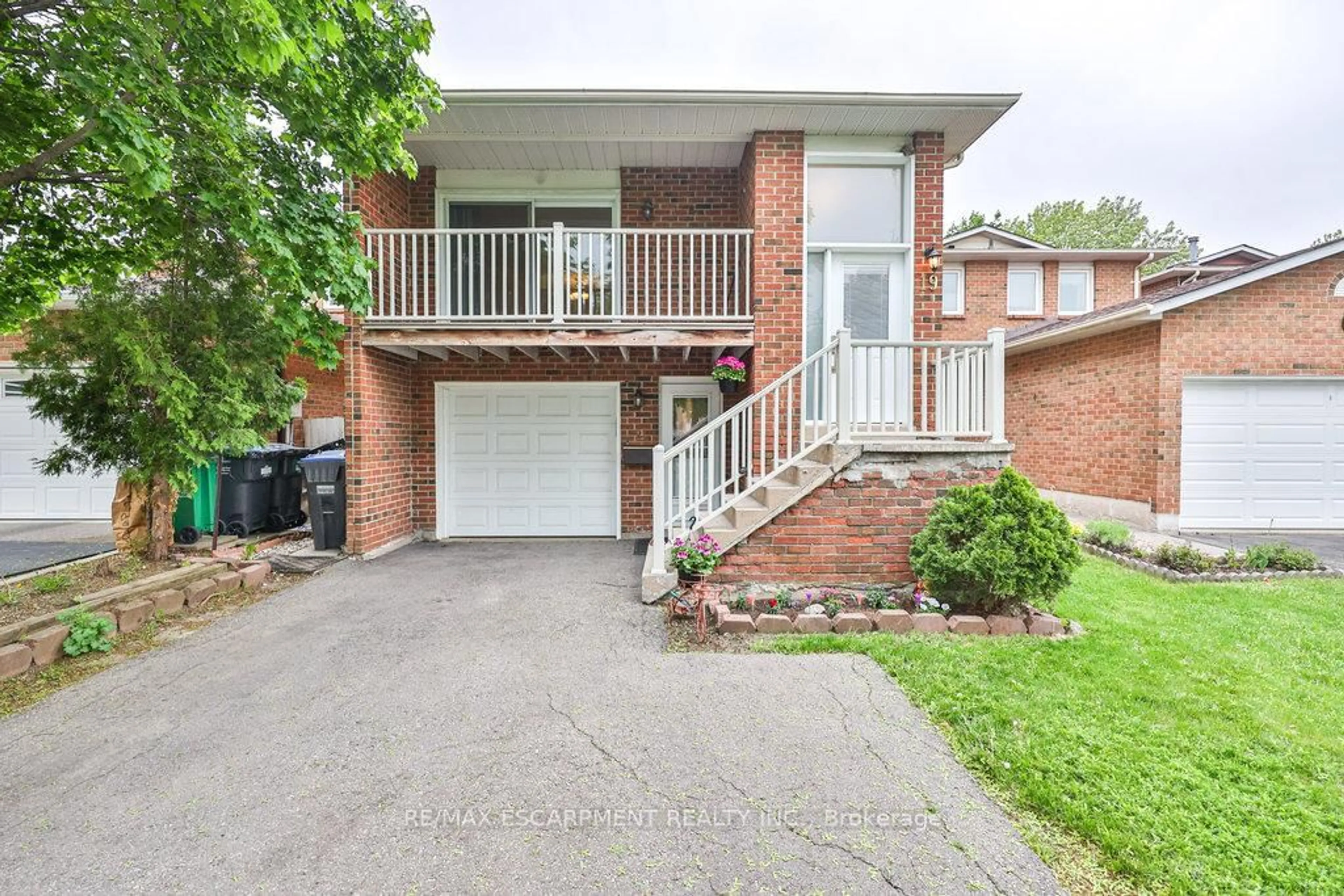 Home with brick exterior material, street for 19 Deerpark Cres, Brampton Ontario L6X 2T6