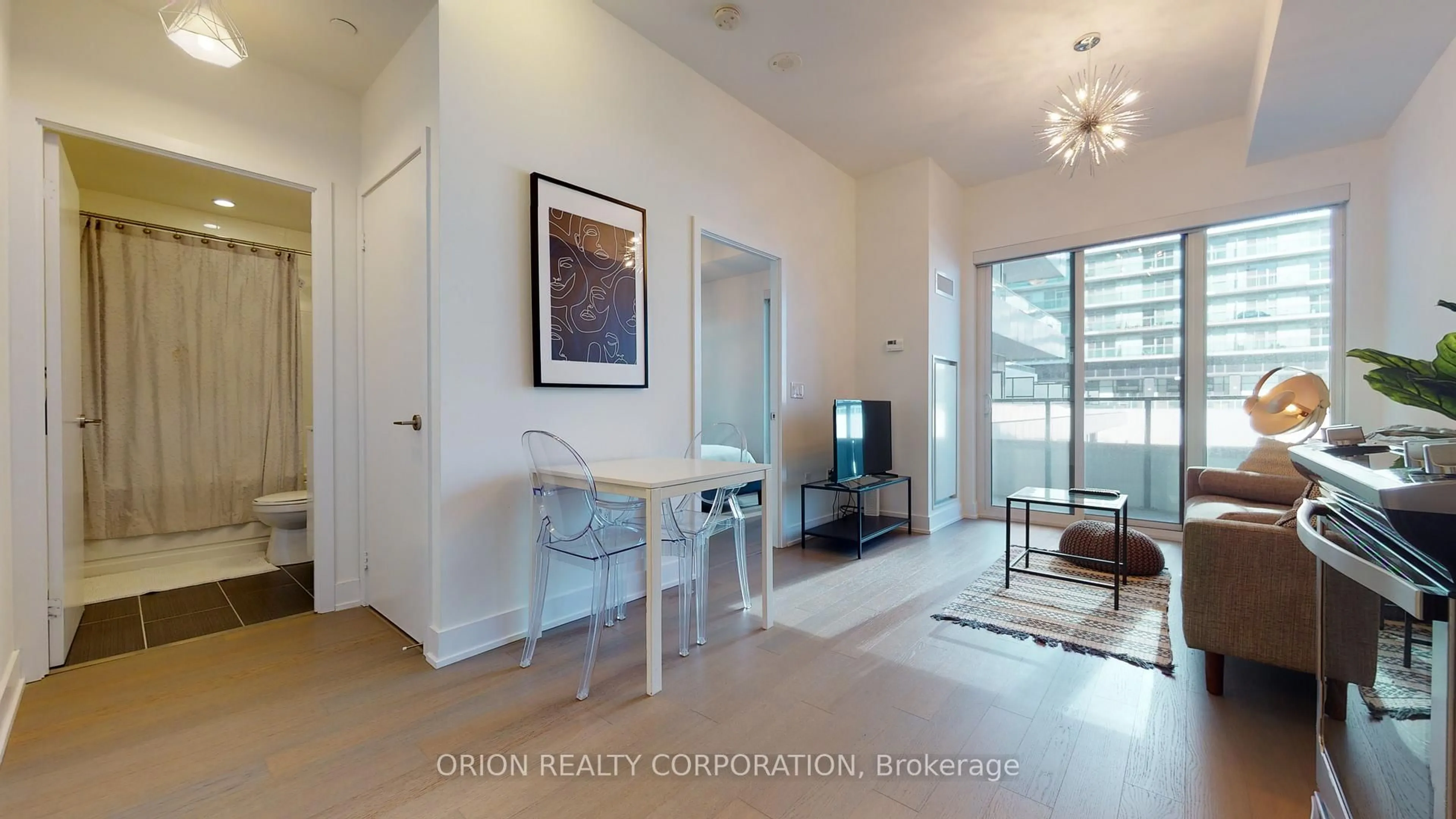 Indoor entryway for 30 Shore Breeze Dr #332, Toronto Ontario M8V 0J1