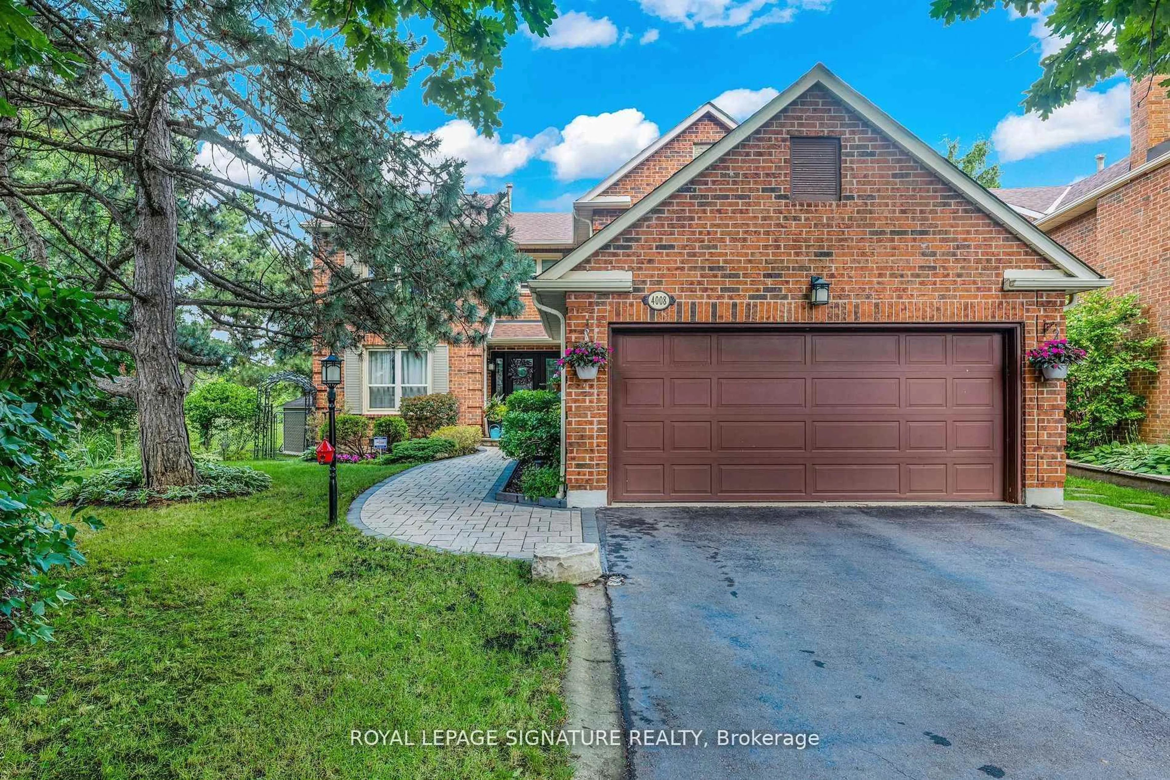 Home with brick exterior material, street for 4008 Powderhorn Crt, Mississauga Ontario L5L 3C4
