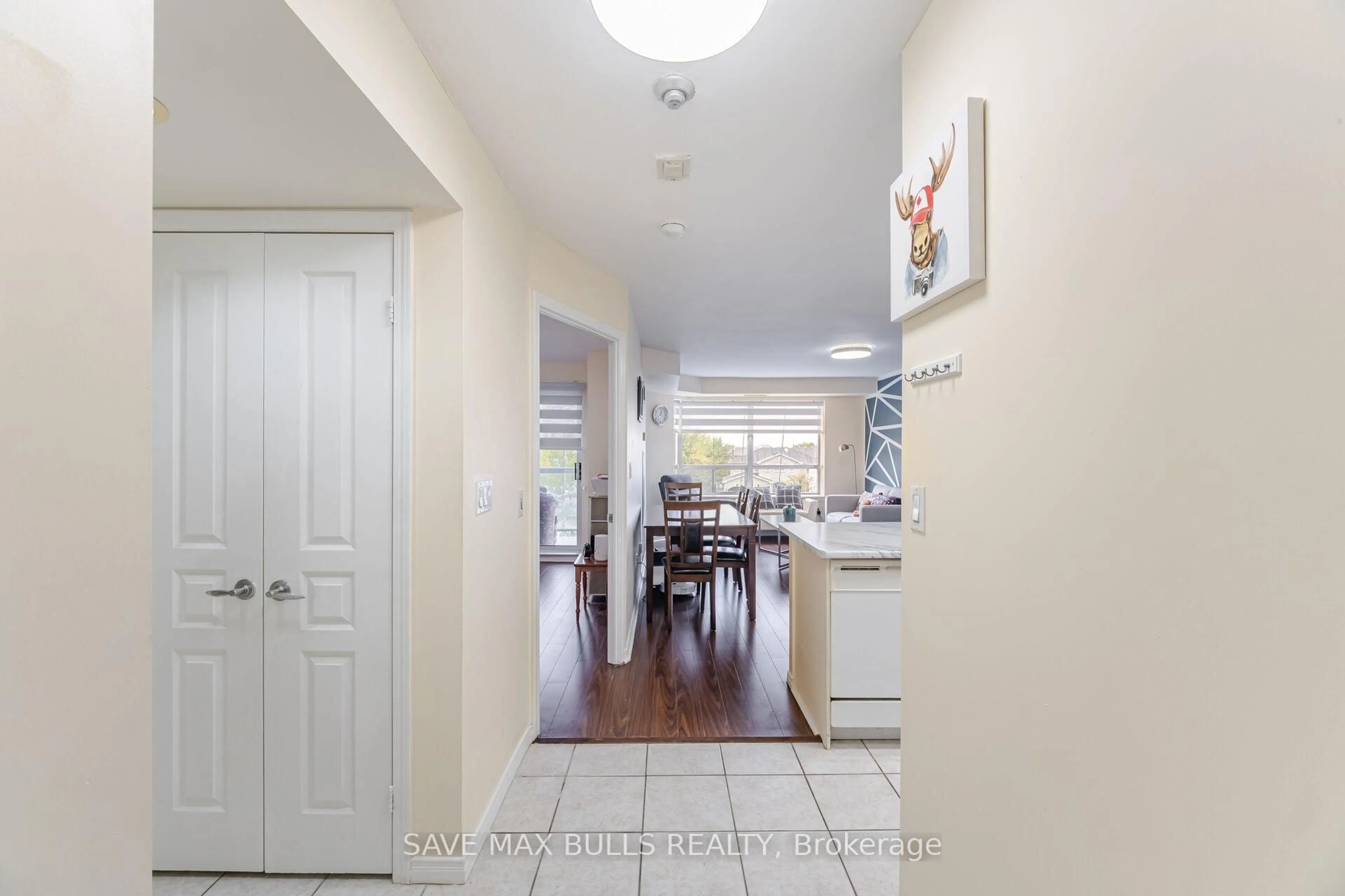 Indoor entryway for 300 Ray Lawson Blvd #303, Brampton Ontario L6Y 5H5