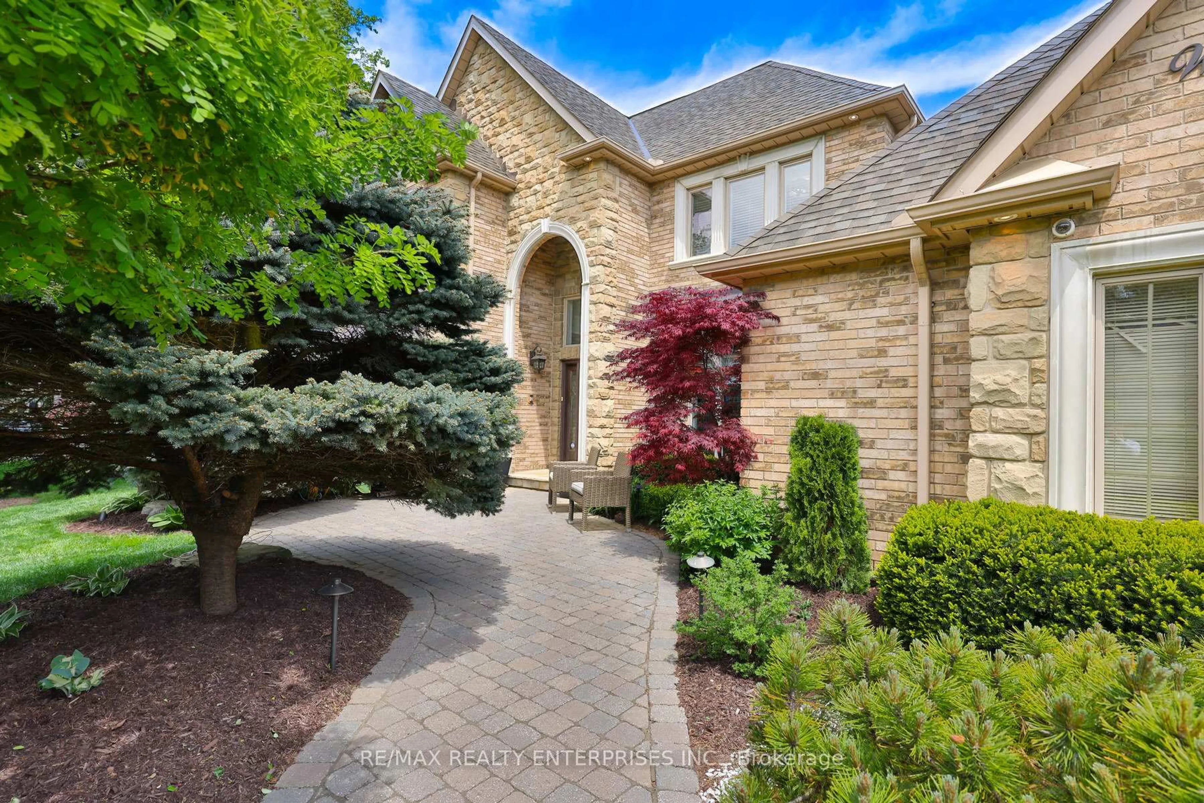 Home with brick exterior material, street for 1277 Woodeden Dr, Mississauga Ontario L5H 2T7