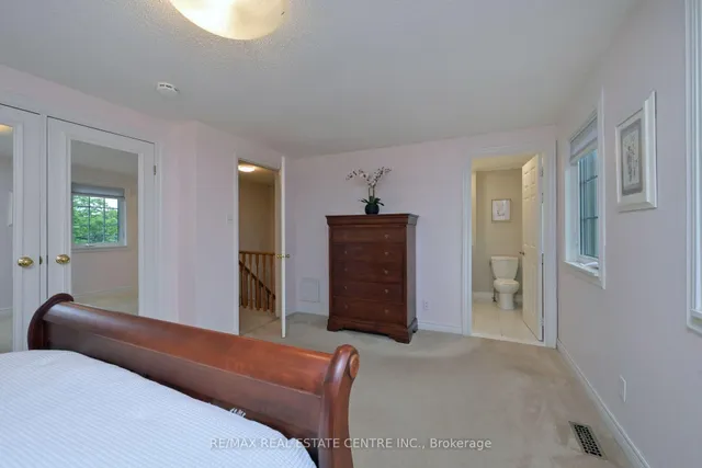 Additional image 20 of 22 Horton Cres