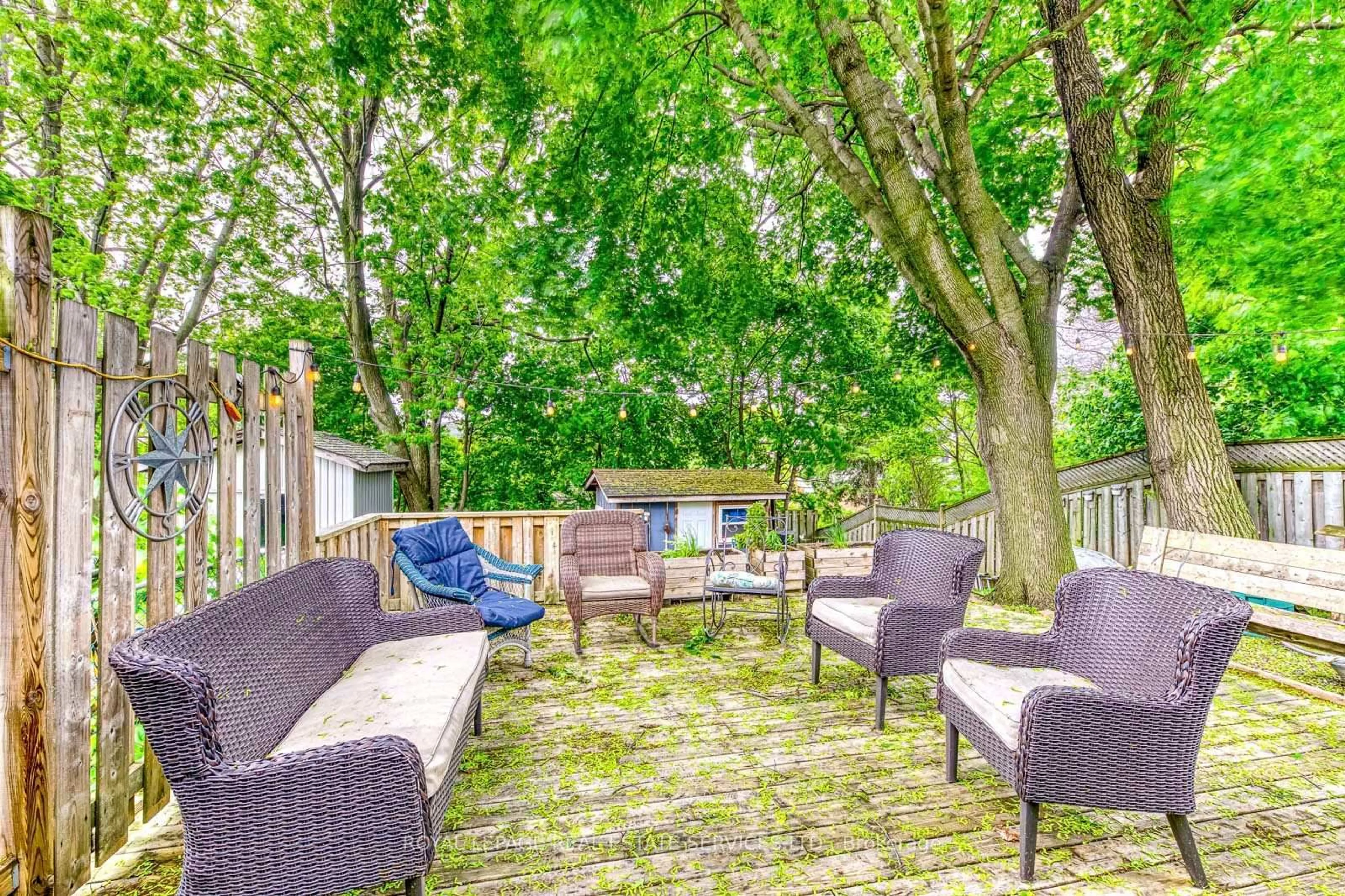 Patio, street for 1321 Playford Rd, Mississauga Ontario L5J 3V9