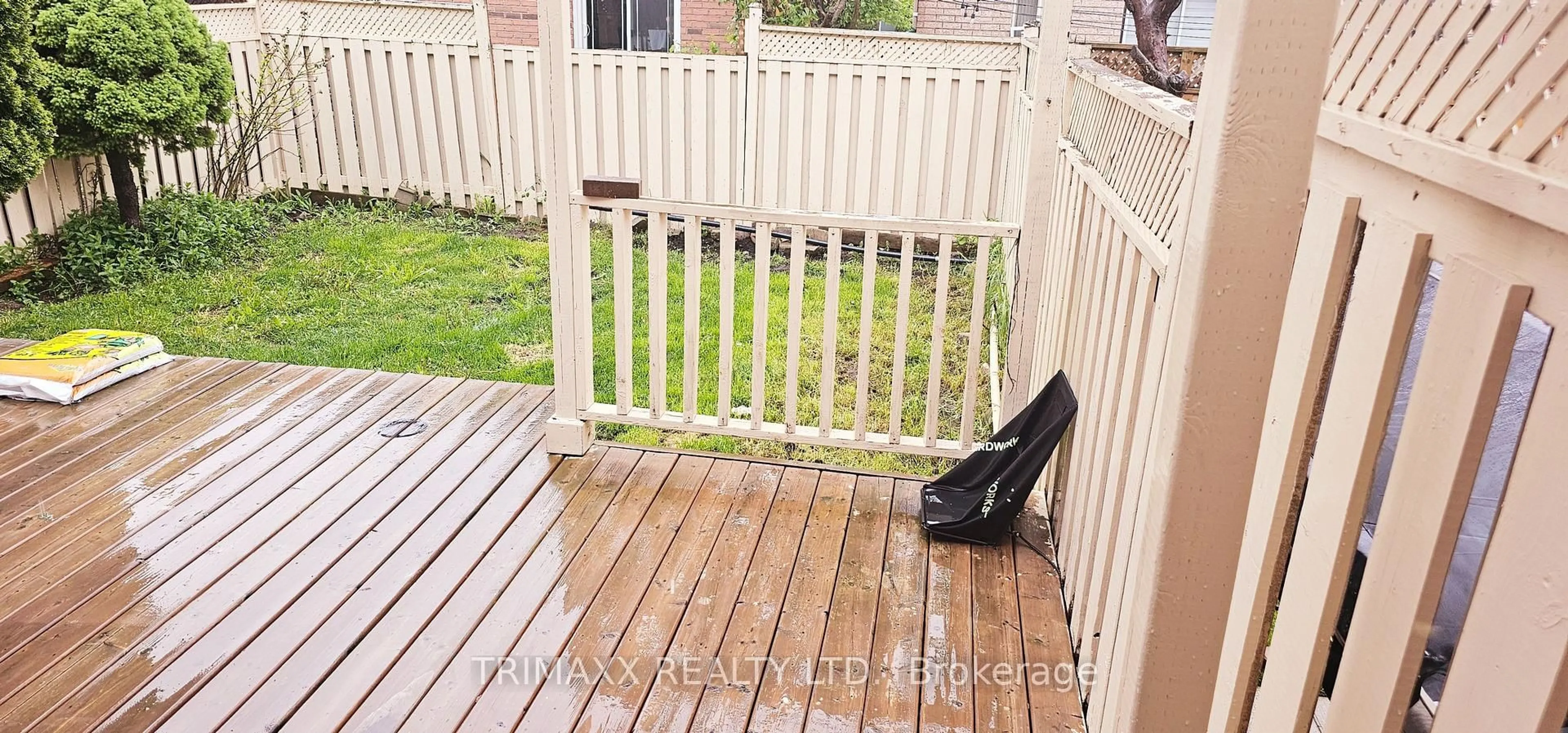 Patio, street for 19 Clover Bloom Rd, Brampton Ontario L6R 1R8