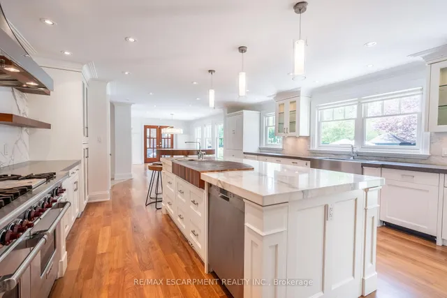 Additional property image - 3045 Lakeshore Rd