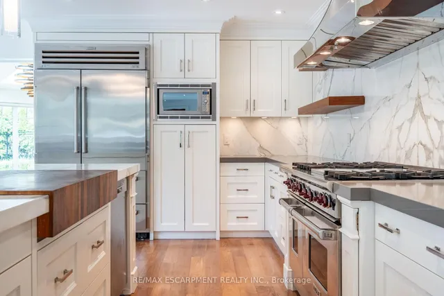 Additional property image - 3045 Lakeshore Rd