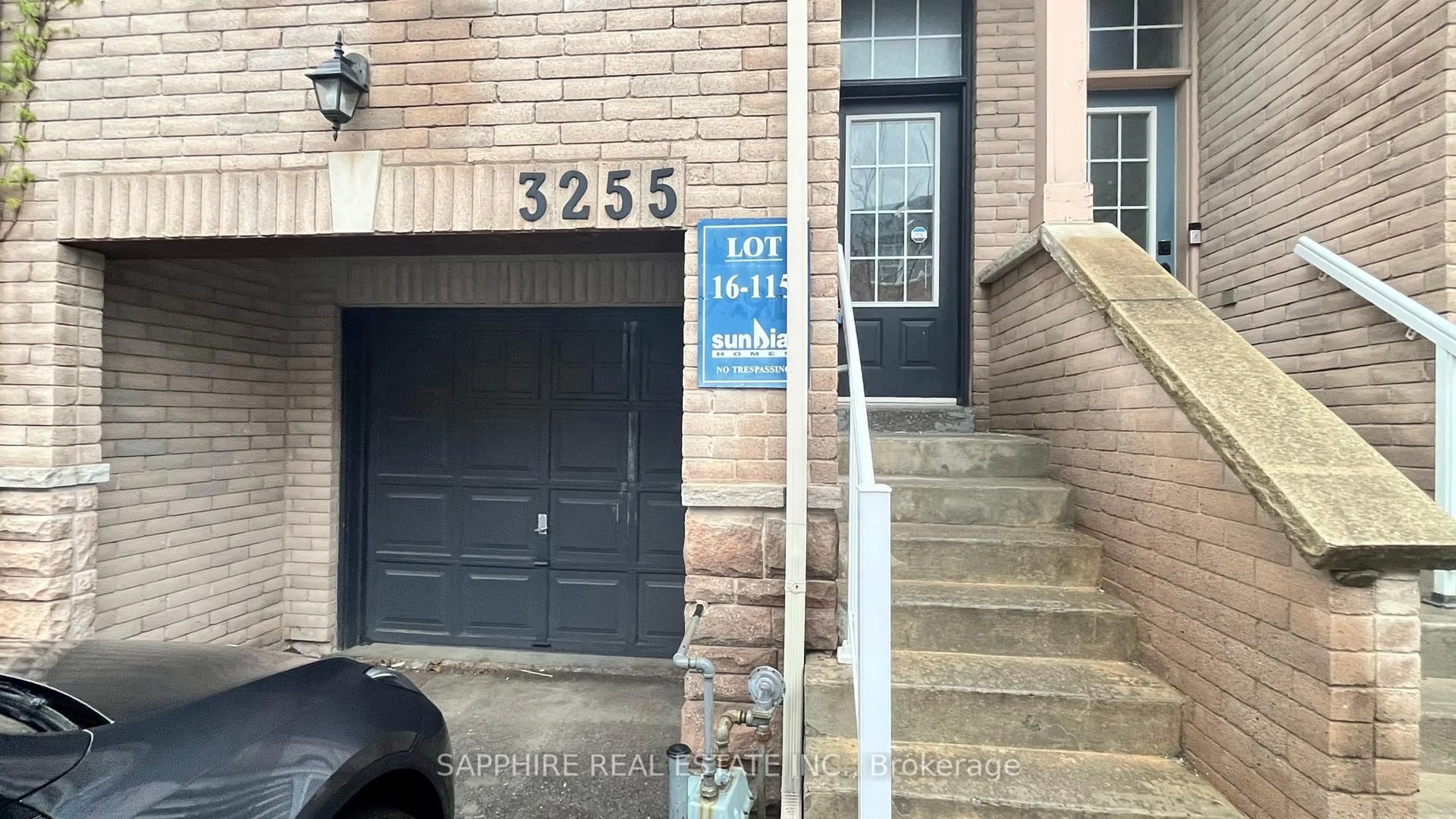 Unknown for 3255 Redpath Circ, Mississauga Ontario L5N 8R3