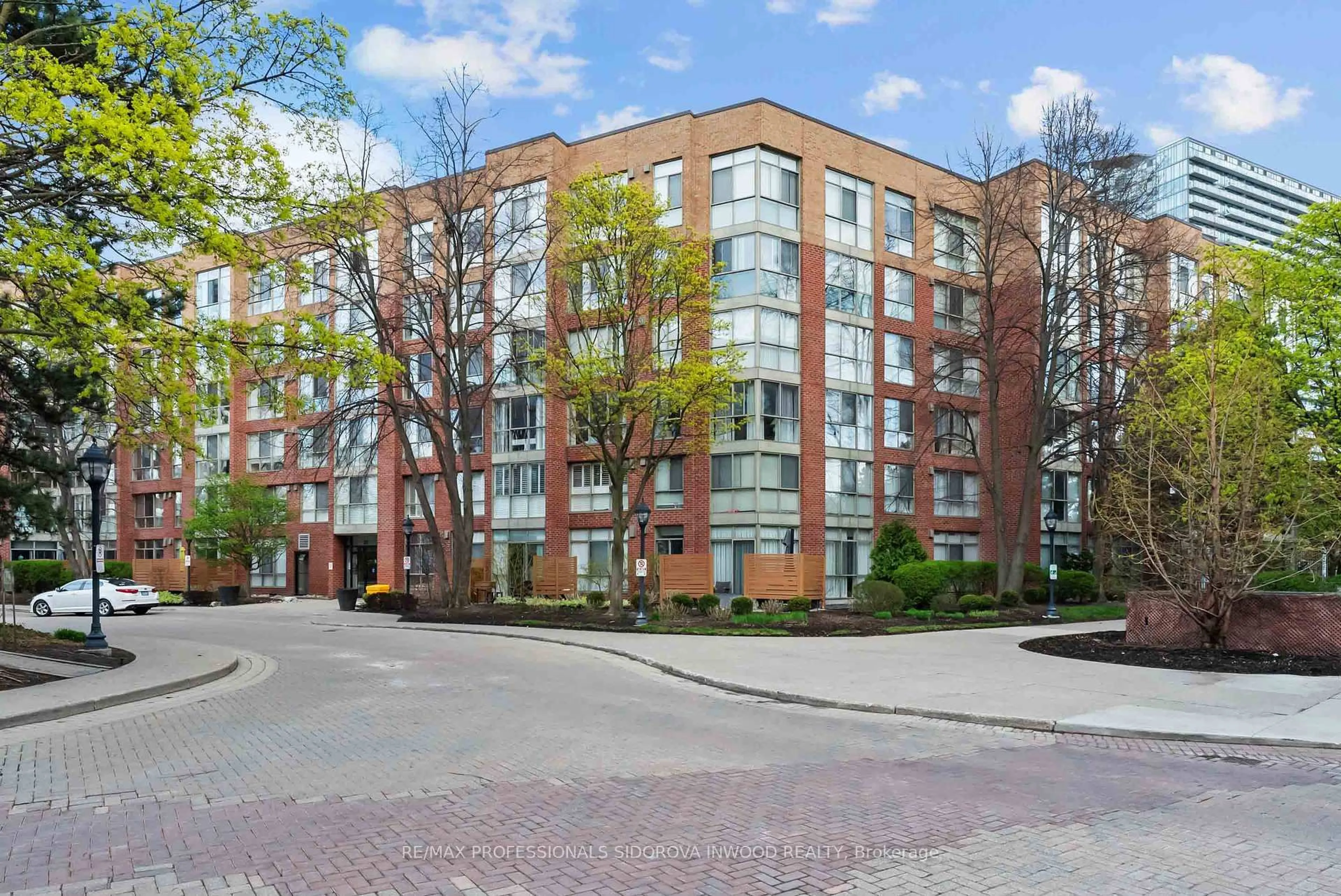 Patio, street for 20 Southport St #321, Toronto Ontario M6S 4Y8