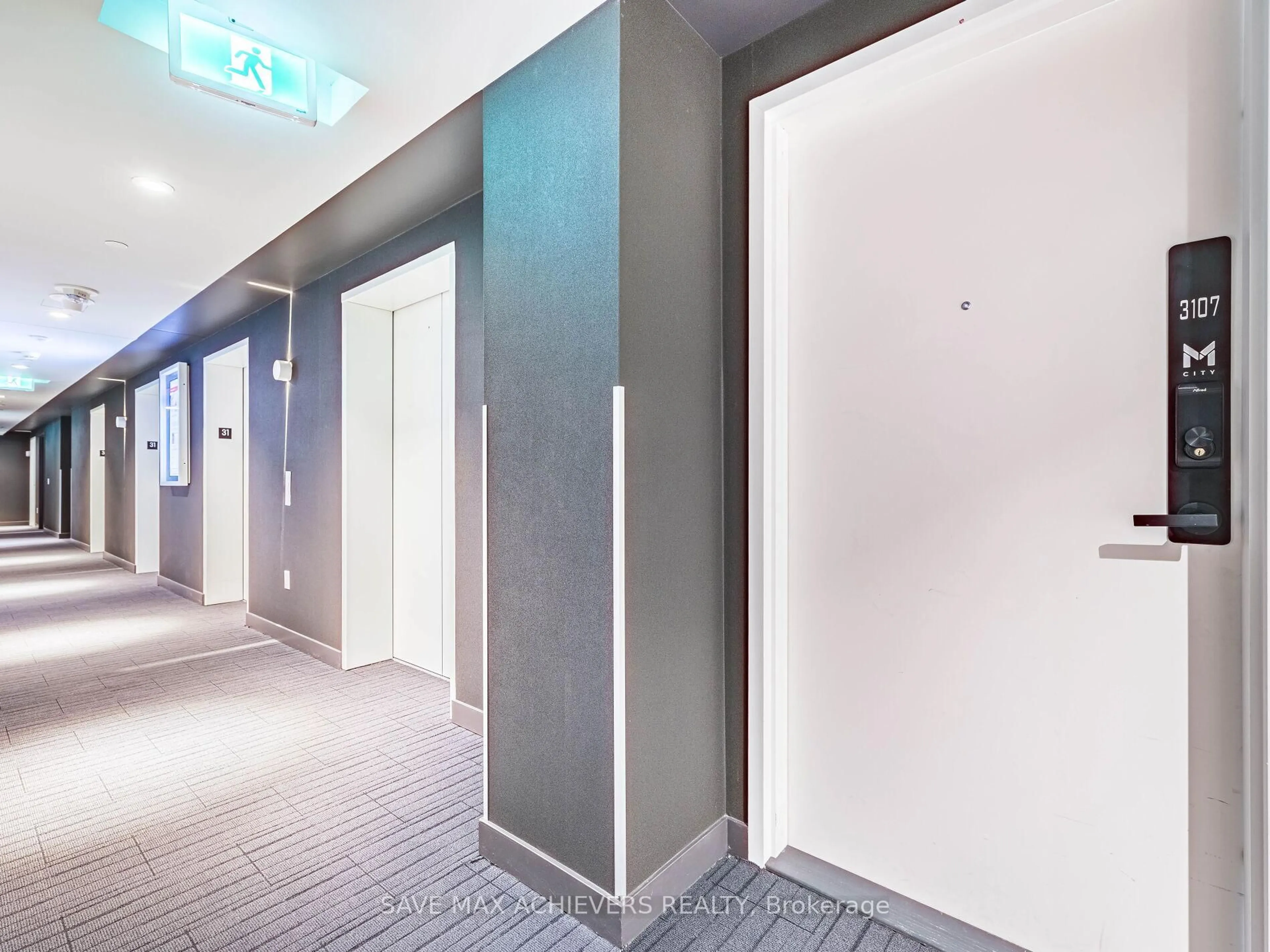 Indoor foyer for 3900 Confederation Pkwy #3107, Mississauga Ontario L5B 0L4