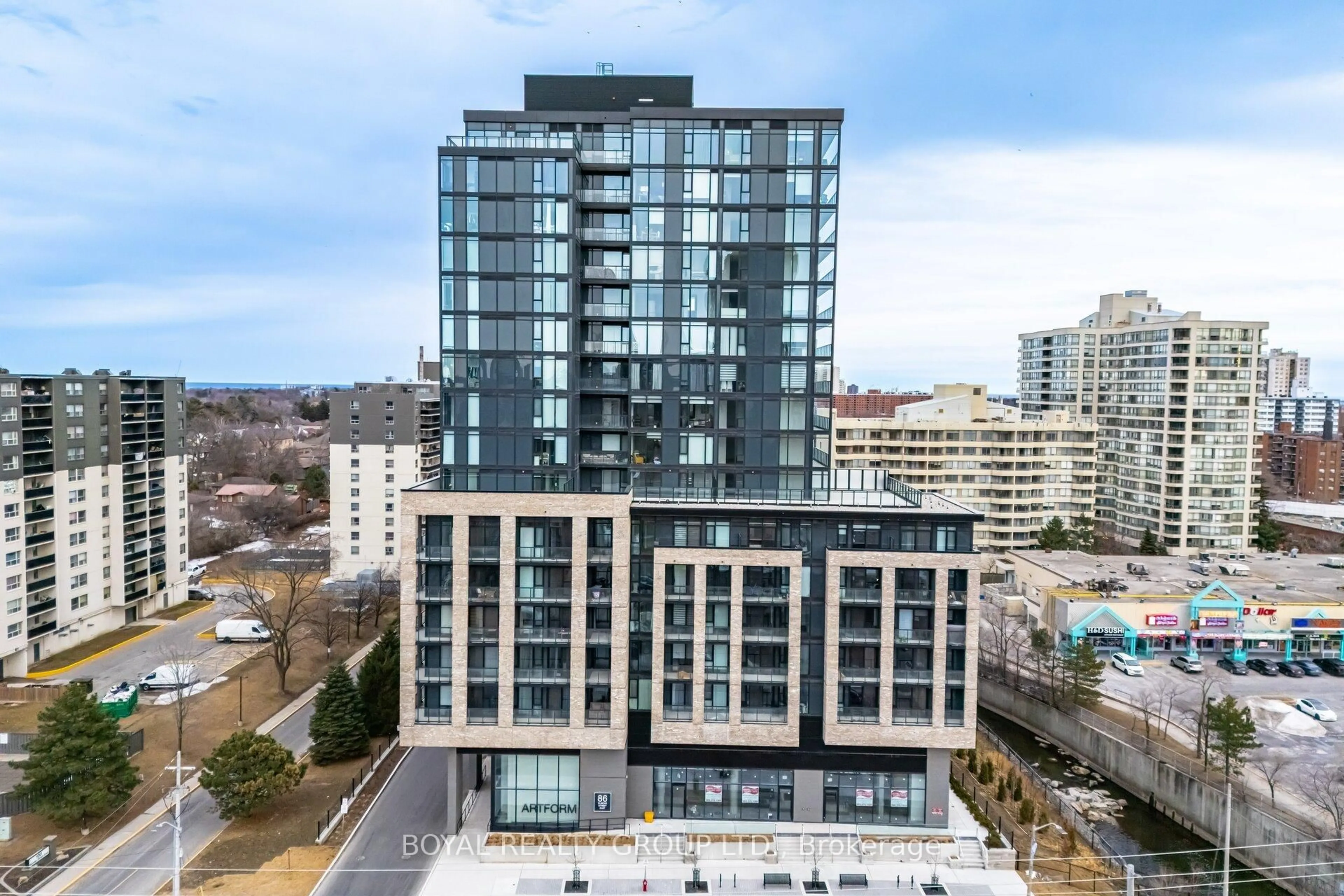 A pic from outside/outdoor area/front of a property/back of a property/a pic from drone, city buildings view from balcony for 86 Dundas St #318, Mississauga Ontario L5A 0B1