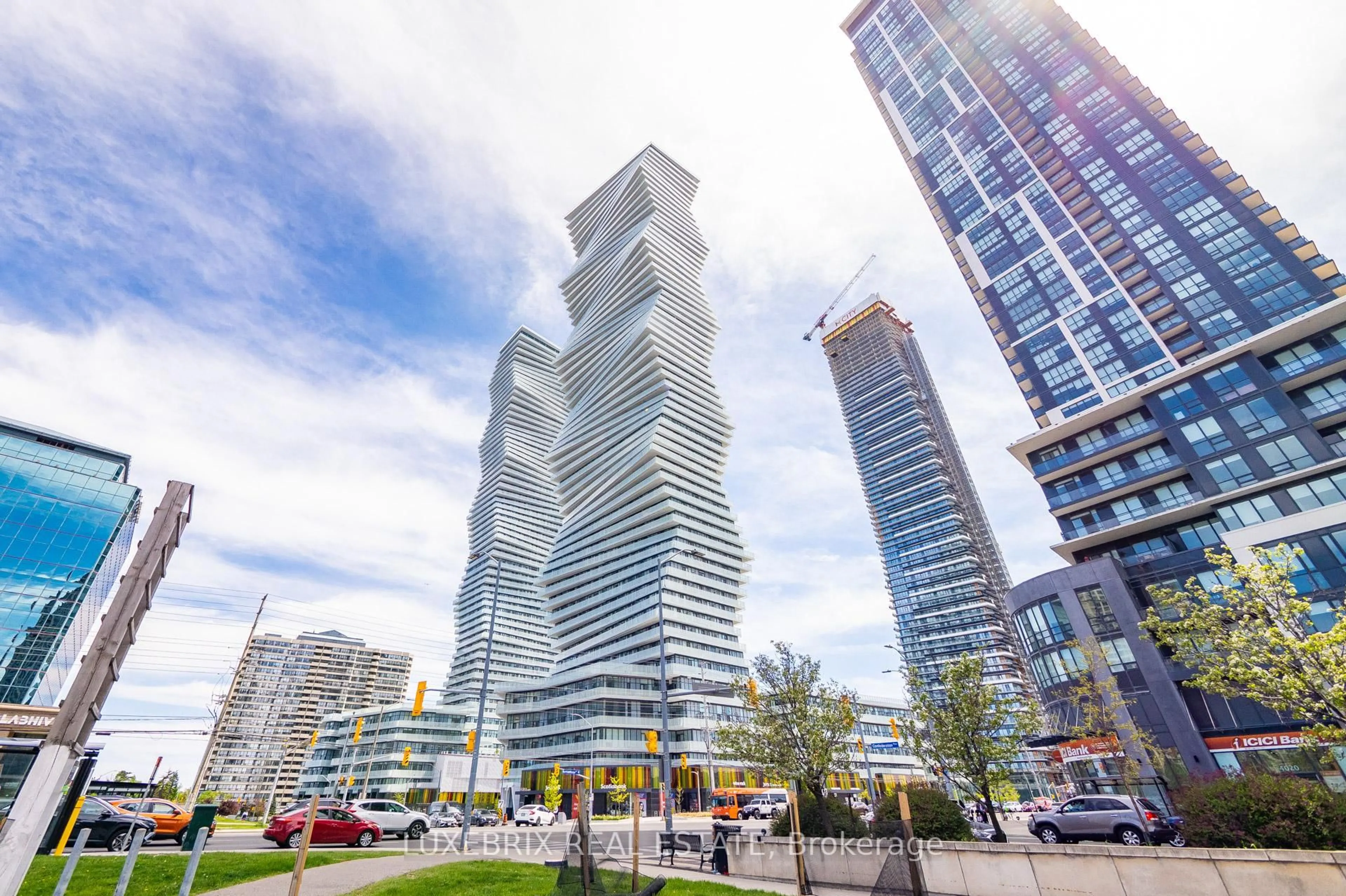 Unknown for 3900 Confederation Pkwy #2112, Mississauga Ontario L5B 0M3