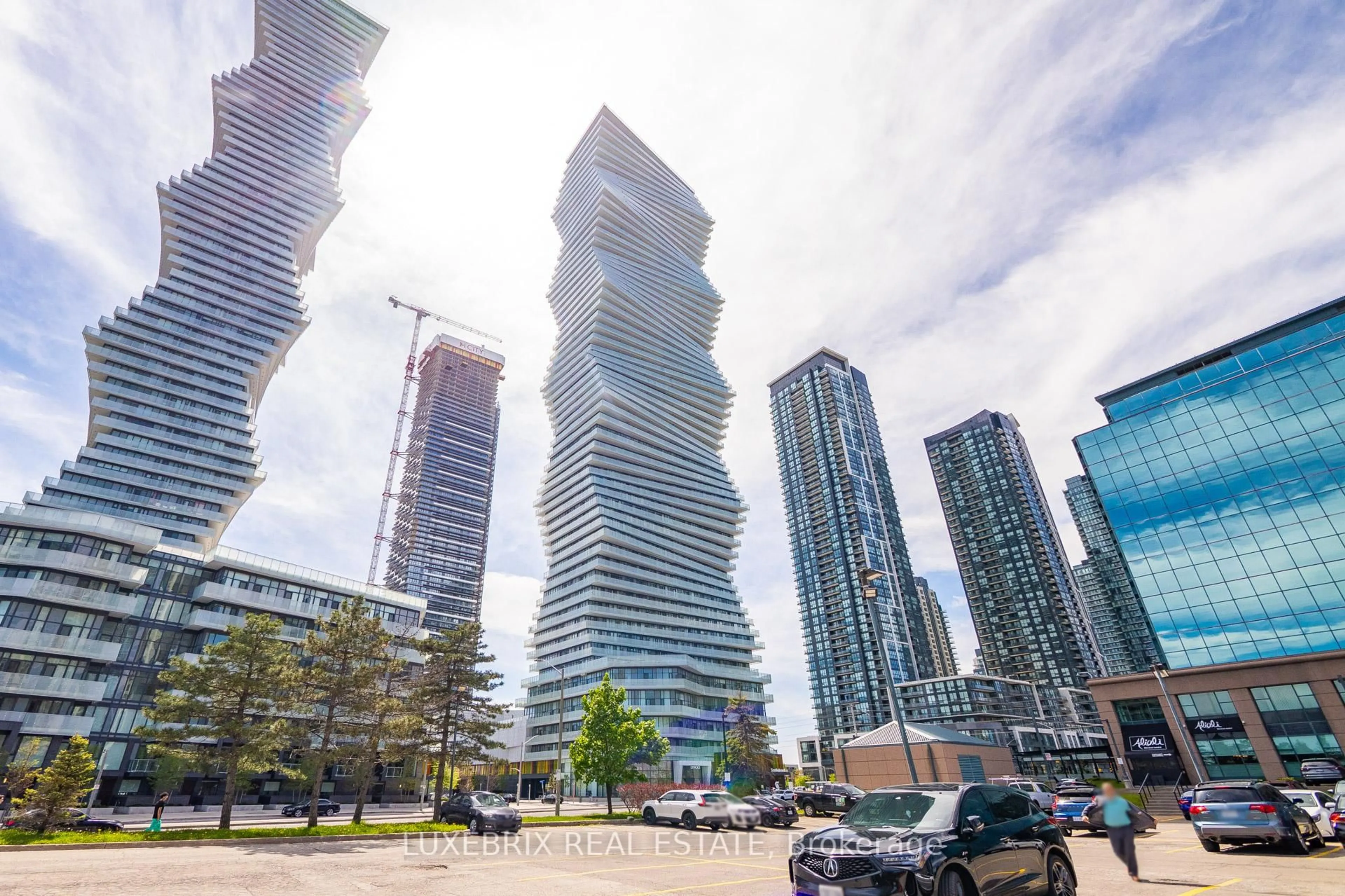 Blurry image for 3900 Confederation Pkwy #2112, Mississauga Ontario L5B 0M3