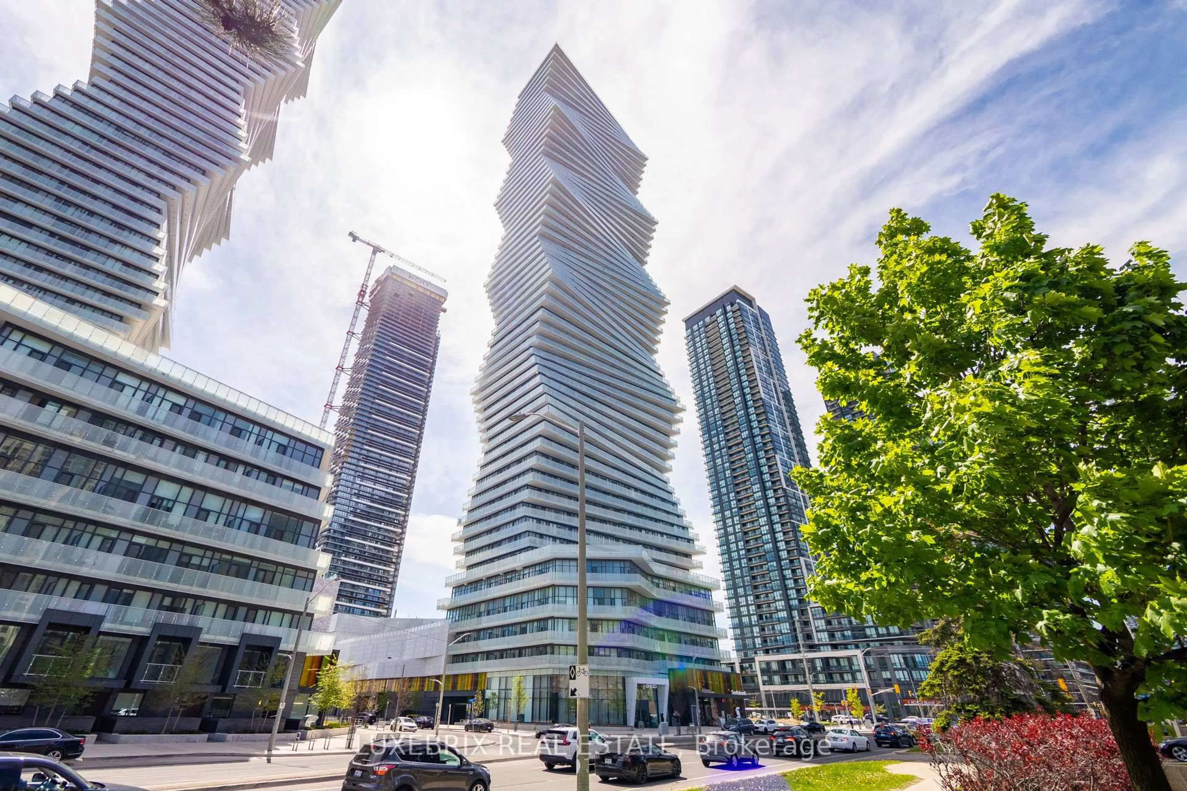 Unknown for 3900 Confederation Pkwy #2112, Mississauga Ontario L5B 0M3