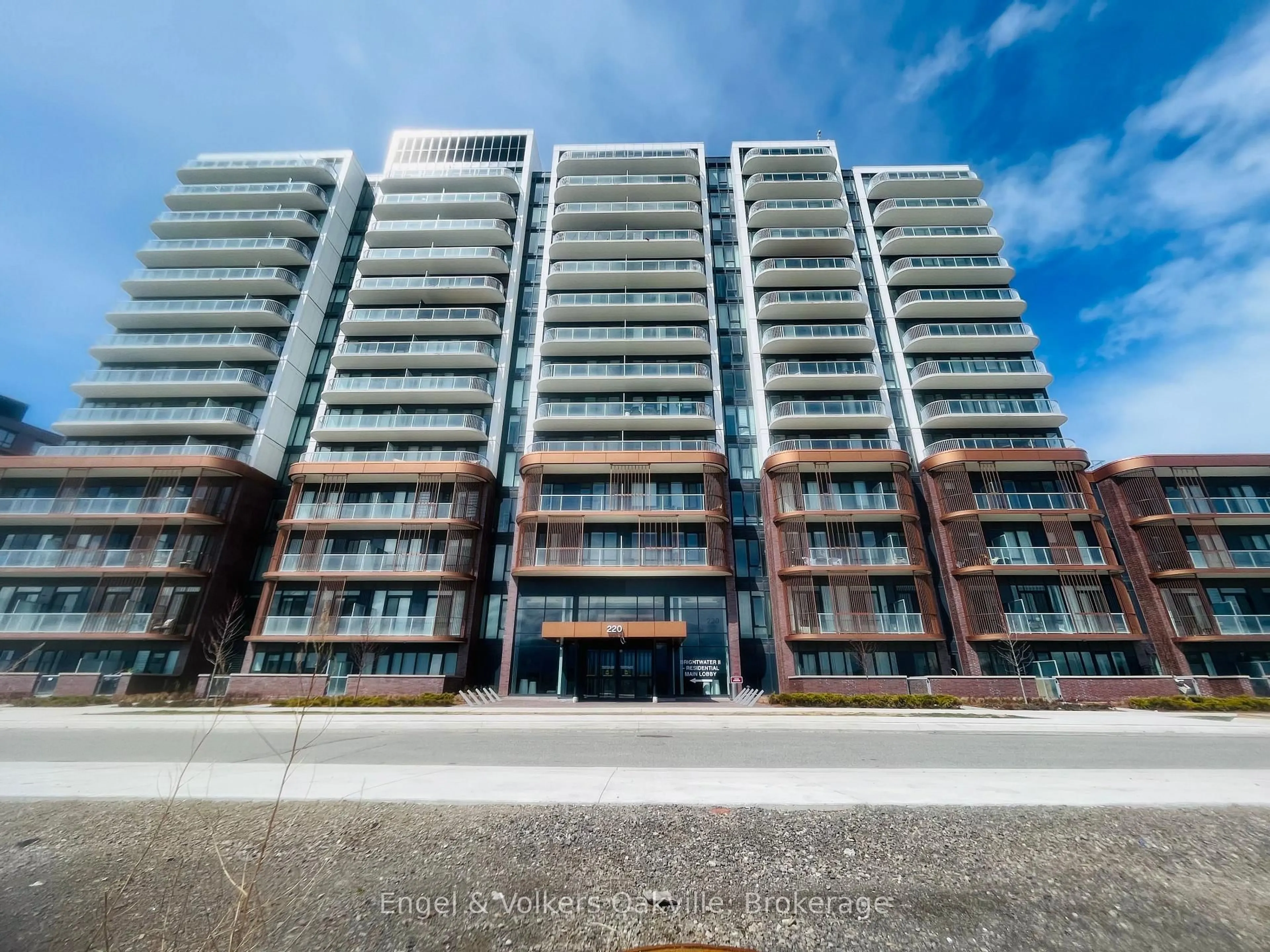 A pic from outside/outdoor area/front of a property/back of a property/a pic from drone, building for 220 Missinnihe Way #601, Mississauga Ontario L5H 0A9