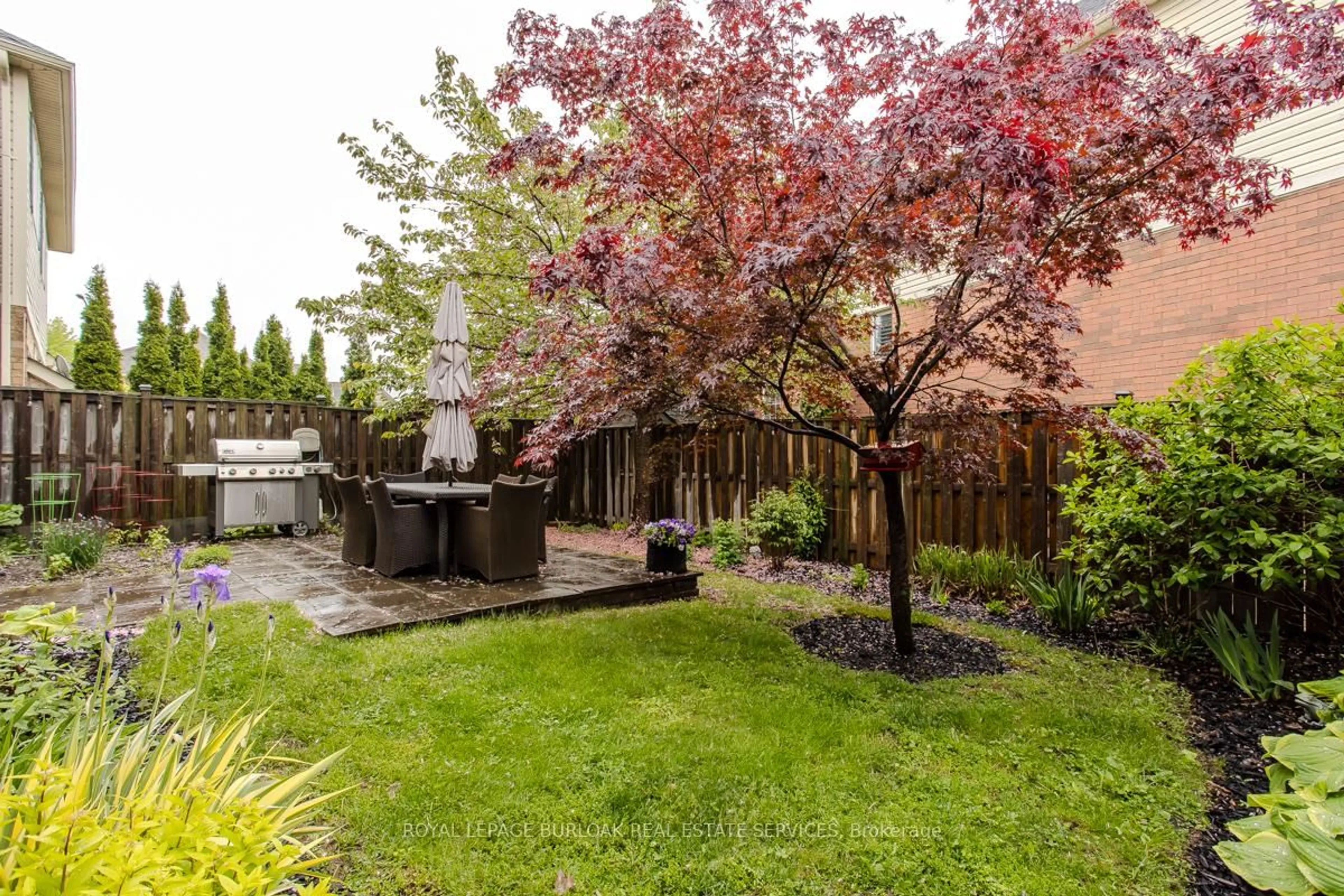 Patio, street for 3252 McCurdy Crt, Burlington Ontario L7M 0C1