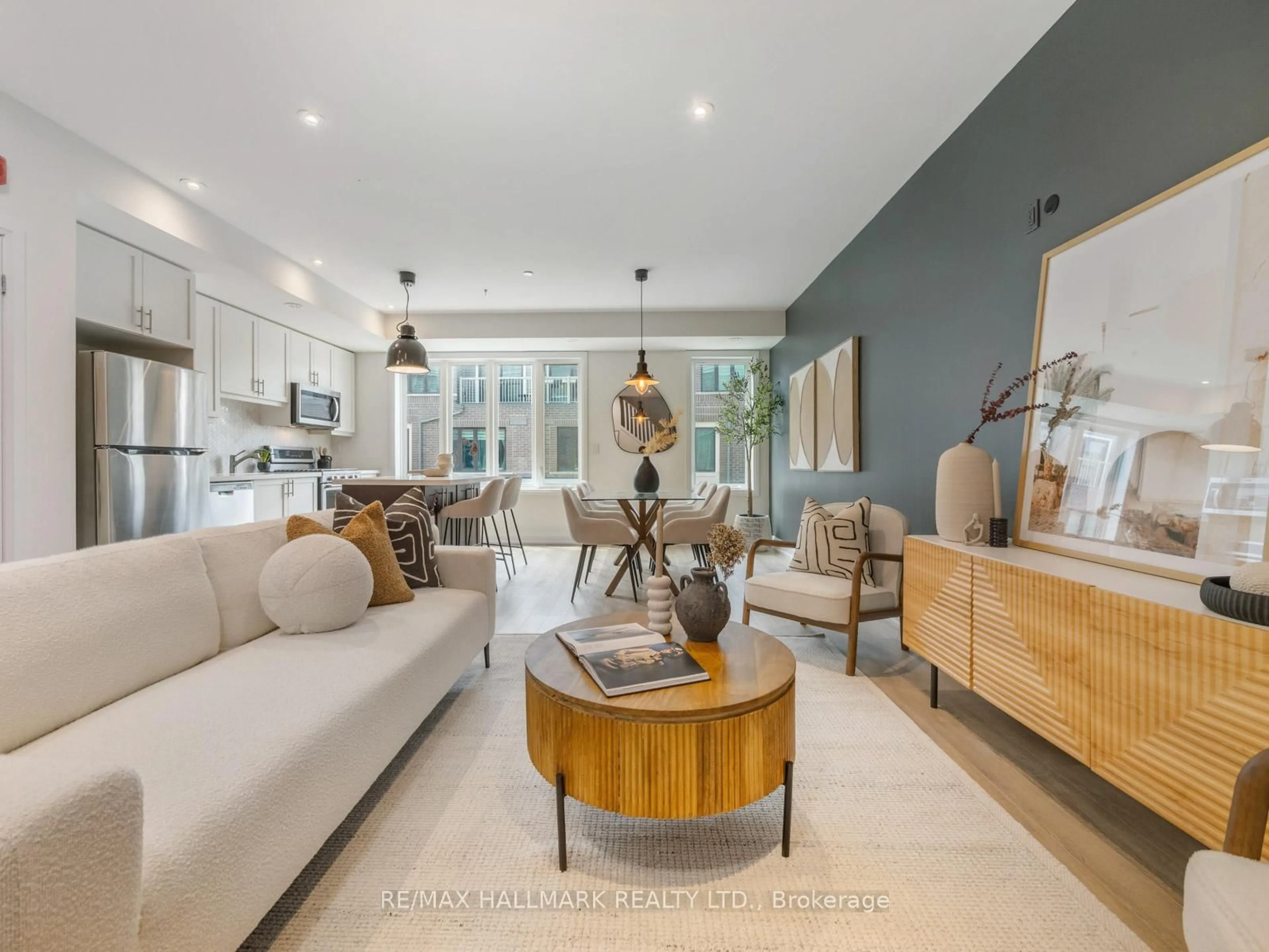 Living room with furniture, unknown for 85 Eastwood Park Gdns #3, Toronto Ontario M8W 0B2
