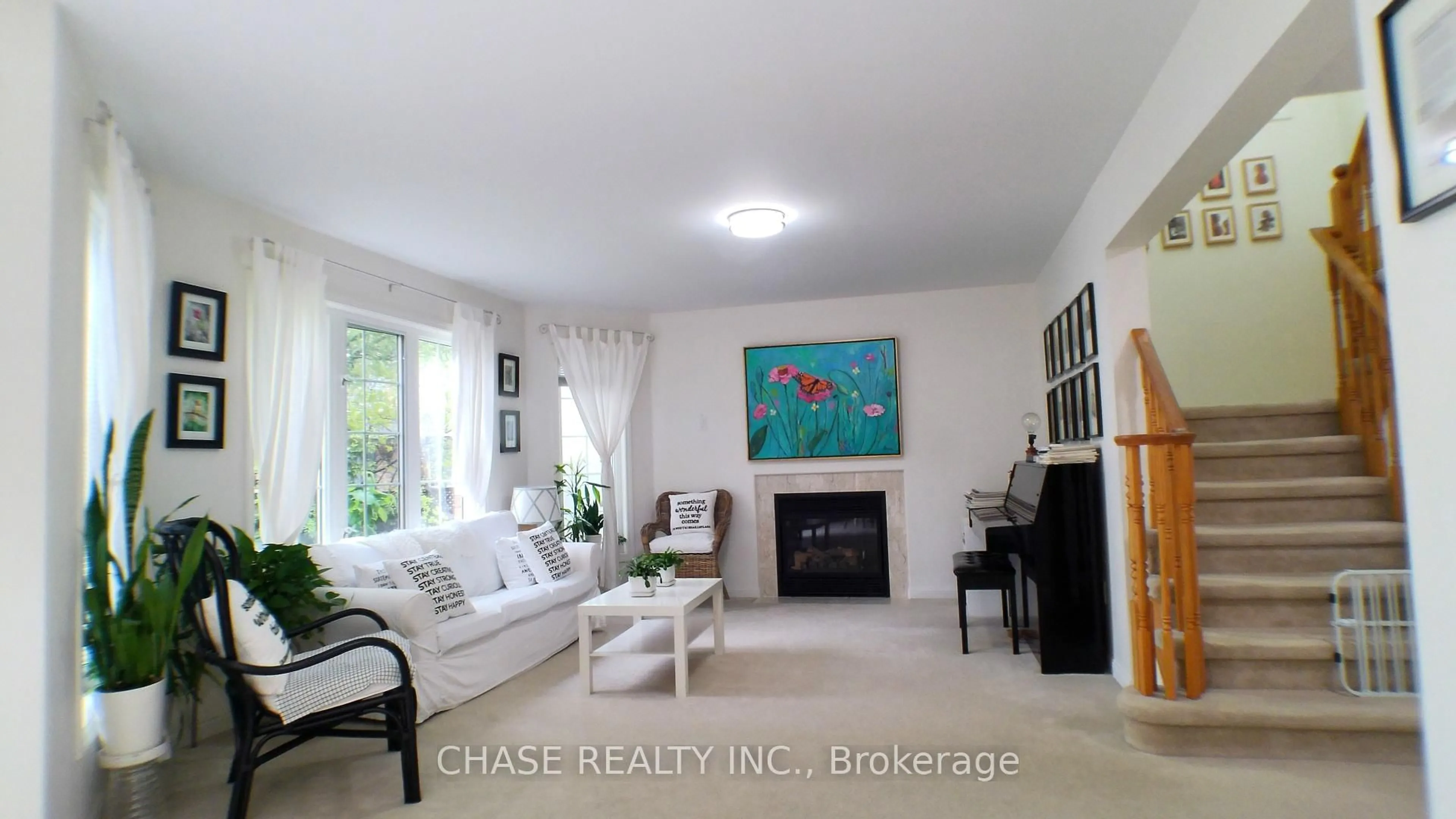 Living room with furniture, unknown for 926 Stearn Pl, Milton Ontario L9T 6N3
