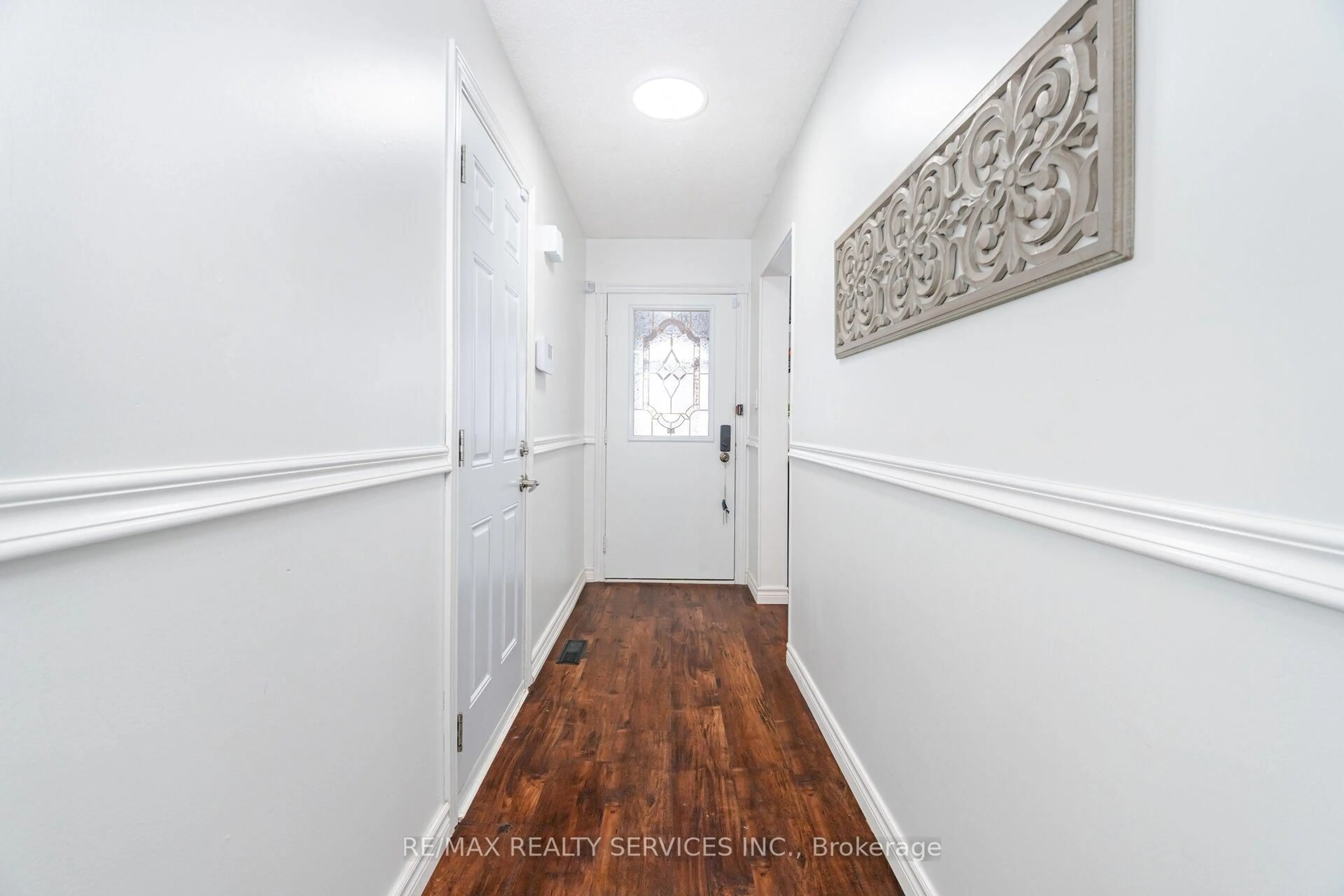Indoor entryway for 9 Pluto Dr, Brampton Ontario L6V 3V2