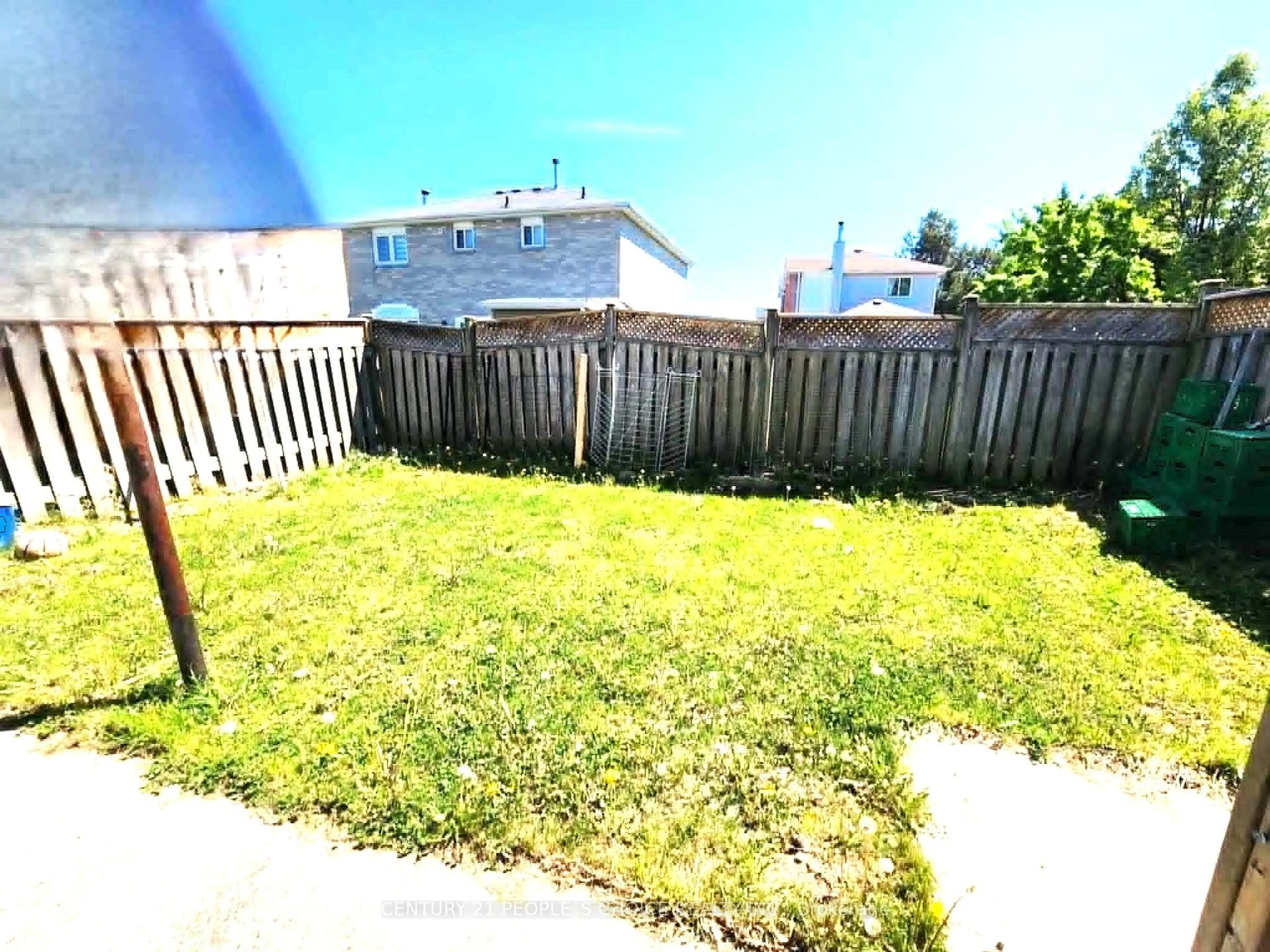 Patio, street for 9 Ravenswood Dr, Brampton Ontario L6Y 3Y5