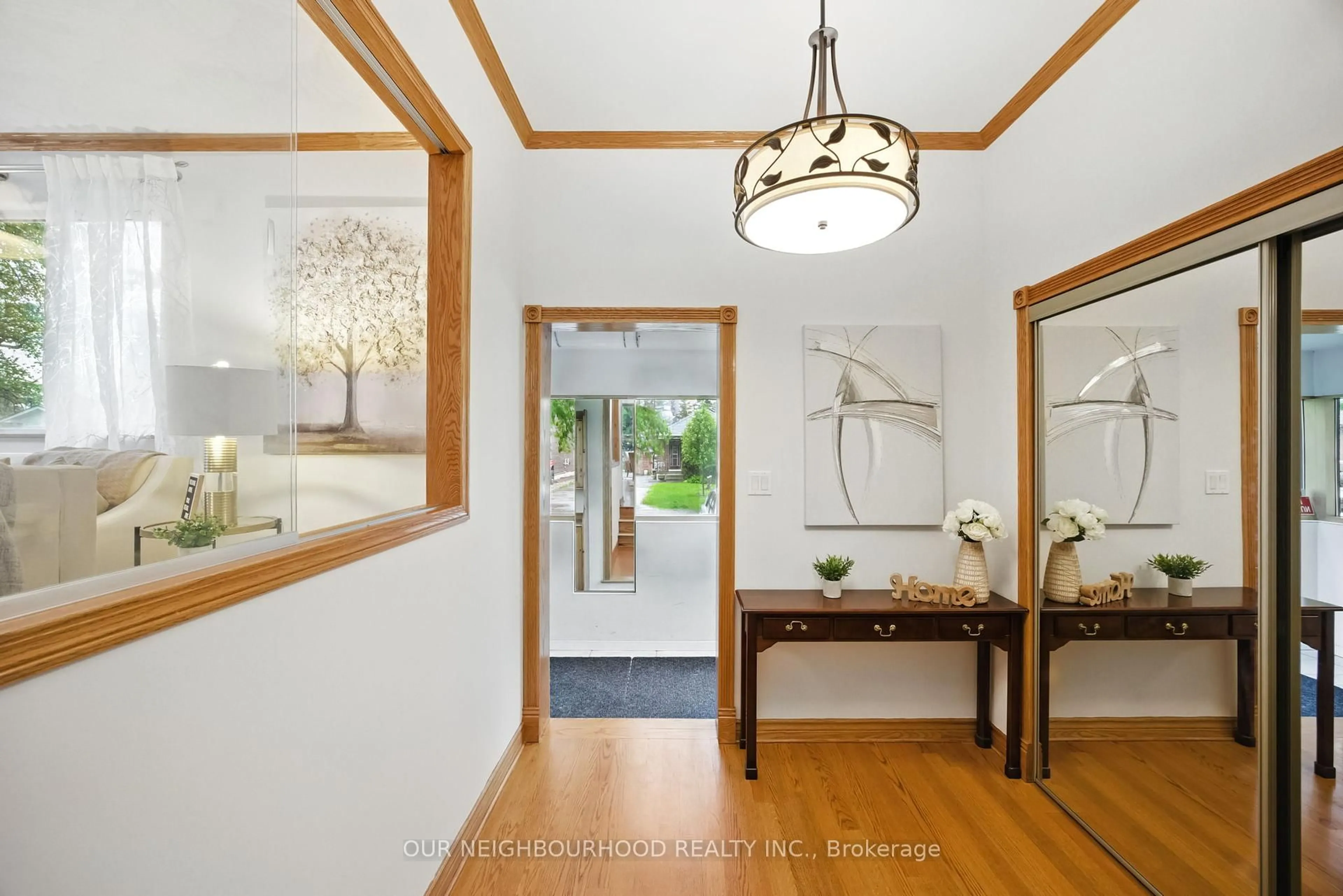 Indoor entryway for 6 Enfield Ave, Toronto Ontario M8W 1T7