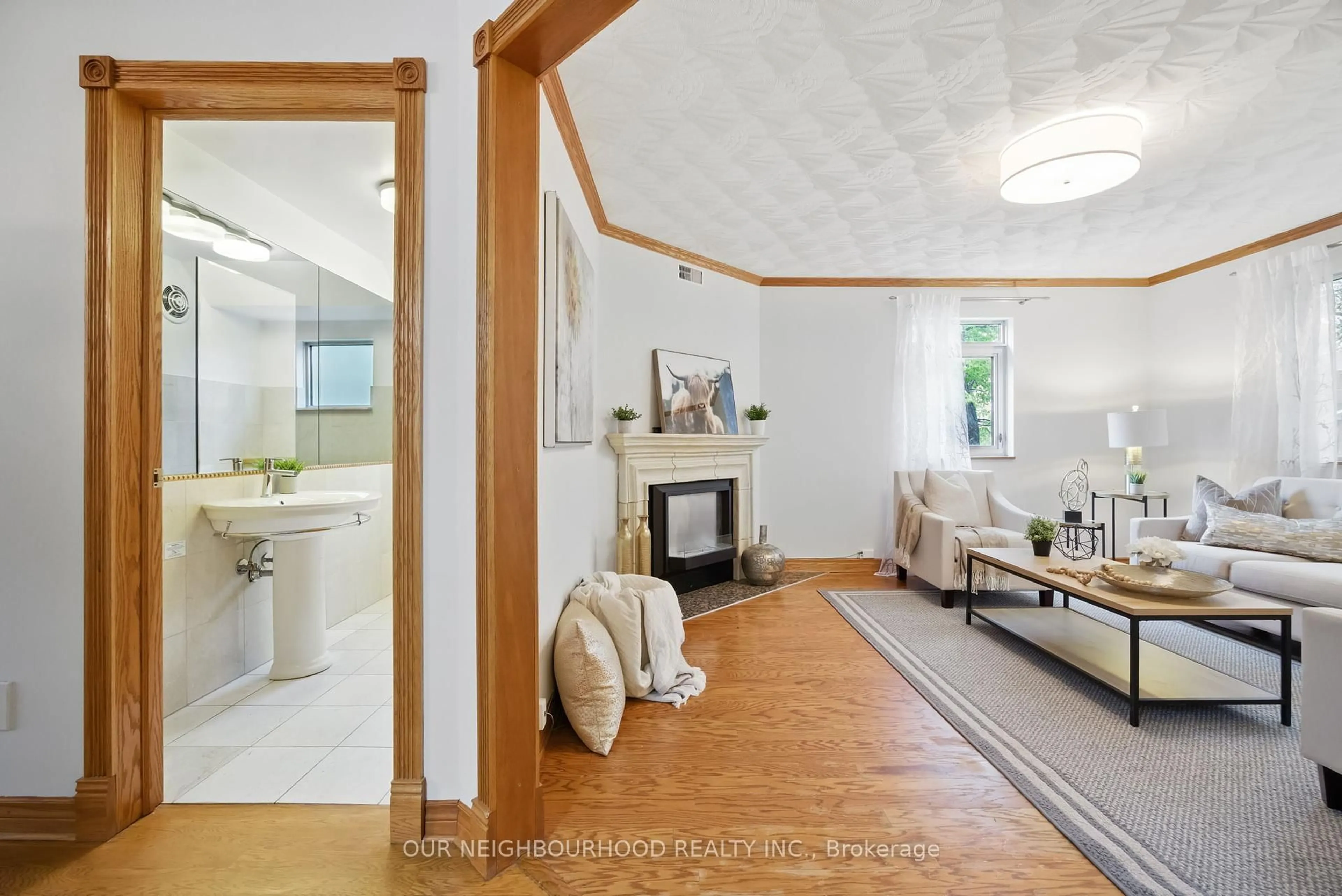Indoor entryway for 6 Enfield Ave, Toronto Ontario M8W 1T7