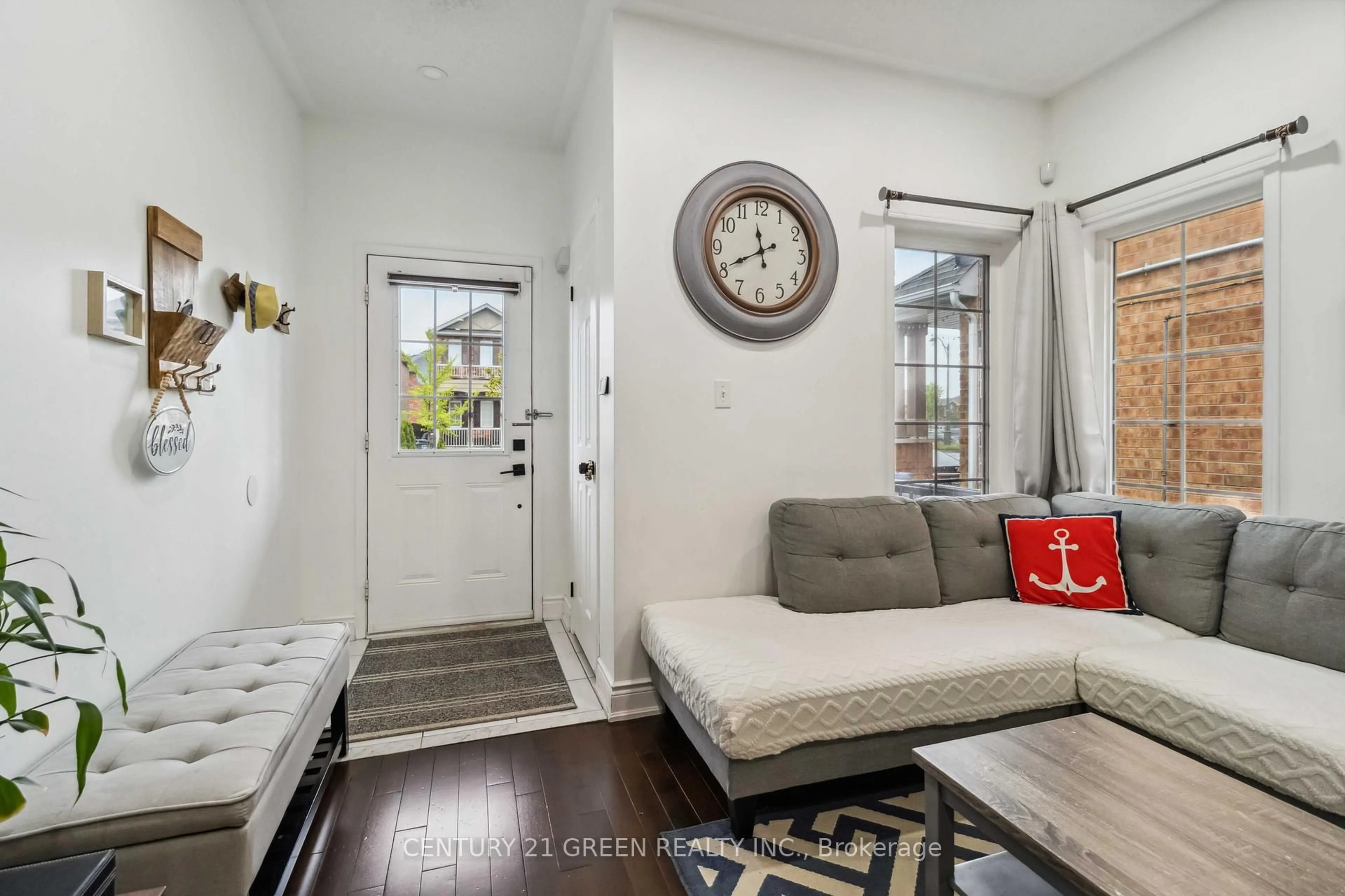 Indoor entryway for 98 Personna Circ, Brampton Ontario L6X 0S9