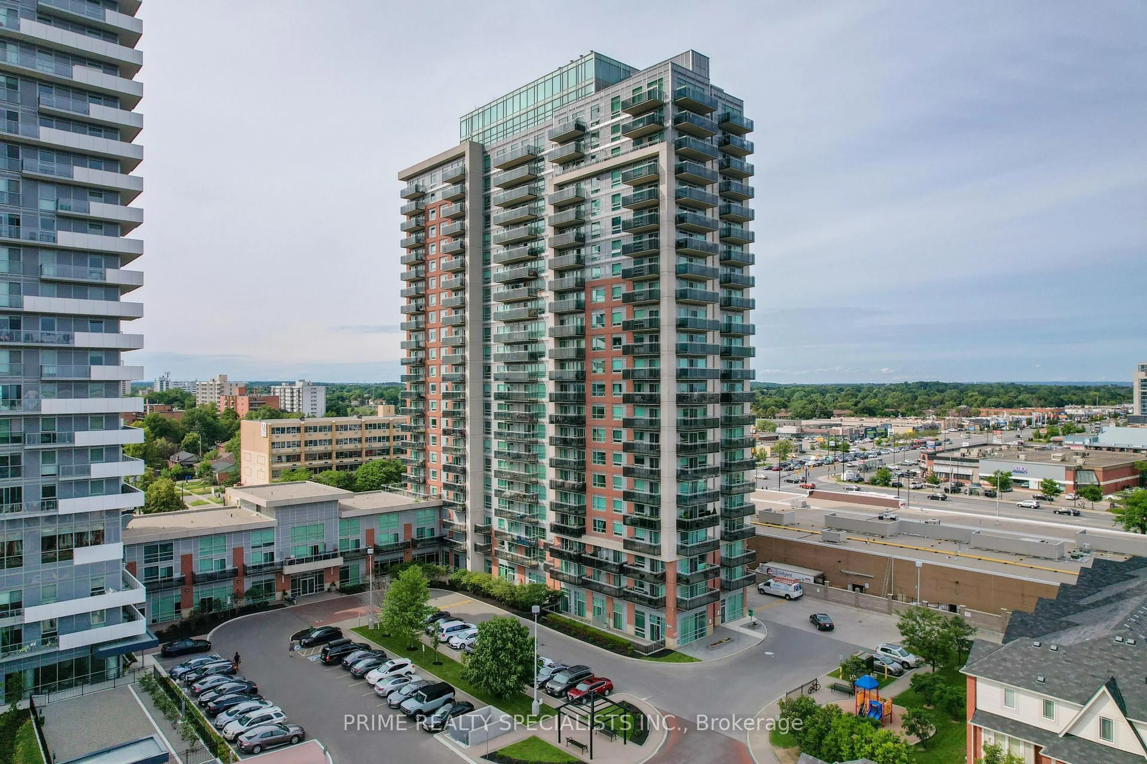 A pic from outside/outdoor area/front of a property/back of a property/a pic from drone, city buildings view from balcony for 215 queen St #2006, Brampton Ontario L6Y 1M6