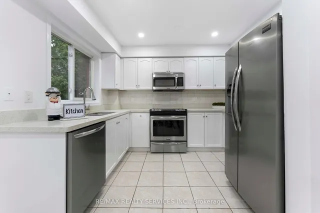 Additional property image - 80 Acorn Pl Unit 28