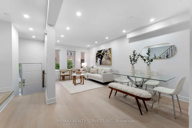 Additional property image - 80 Acorn Pl Unit 28