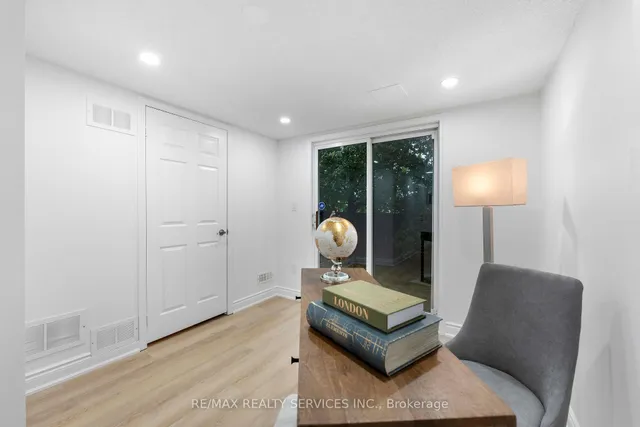 Additional property image - 80 Acorn Pl Unit 28